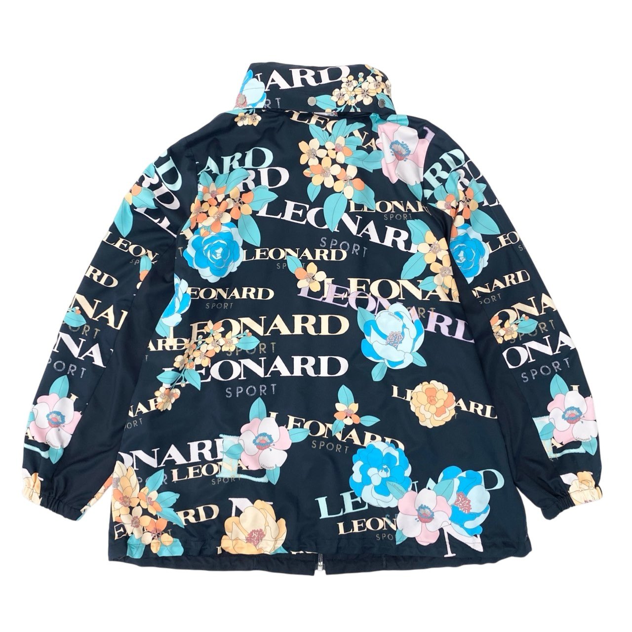 31b6 【極美品】LEONARD SPORT レオナール スポーツ ロングスリーブジャケット 美しい花柄プリント フード収納可 ロゴ 総柄 0555150 40サイズ ブラック ポリエステル100％ レディース 女性用u02t
