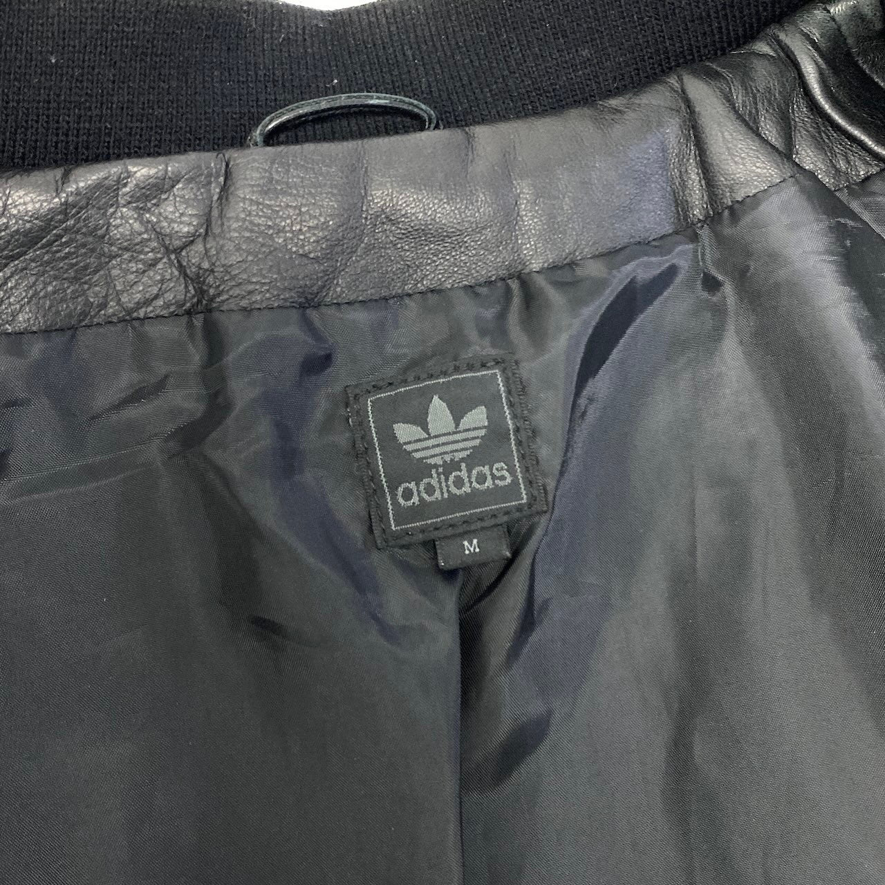 43e11 adidas アディダス 2002年 オリジナル レザージャケット ブルゾン トレフォイルロゴ Mサイズ ブラック ラムレザー メンズ 男性用k02i