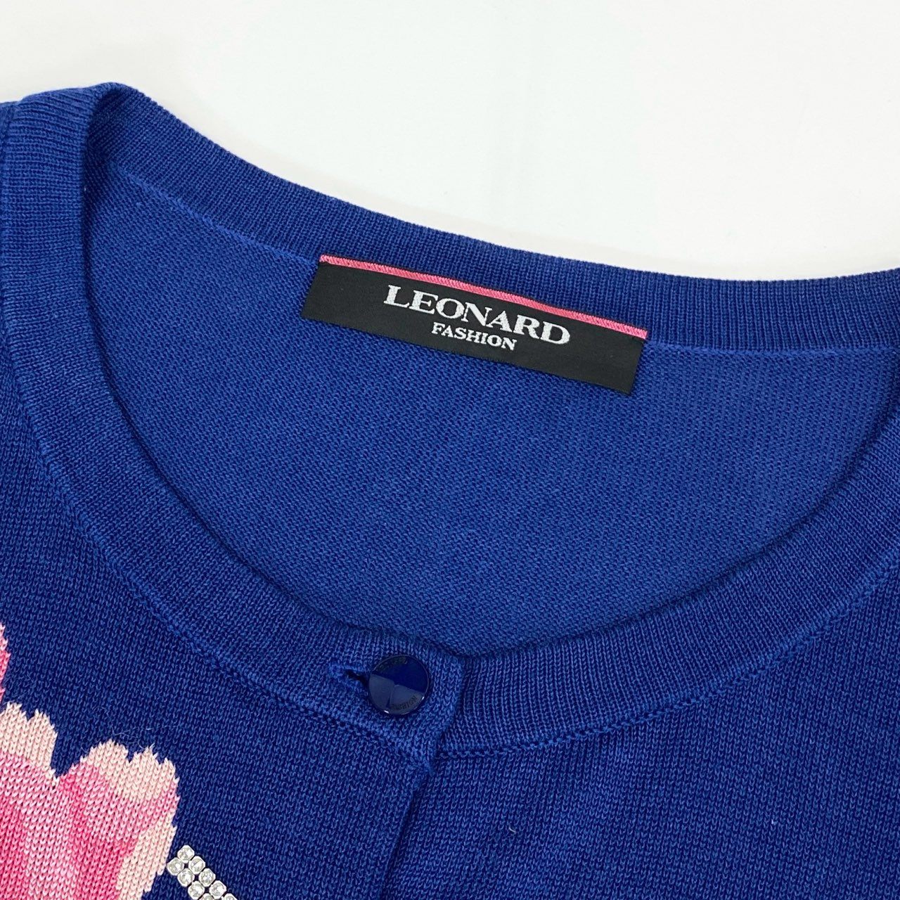 60d13 《美品》 LEONARD FASHION レオナール ロングスリーブ ニットカーディガン 花柄刺繍 ラインストーン装飾 裾フリル サイズ40 ブルー レディース 女性用u02t
