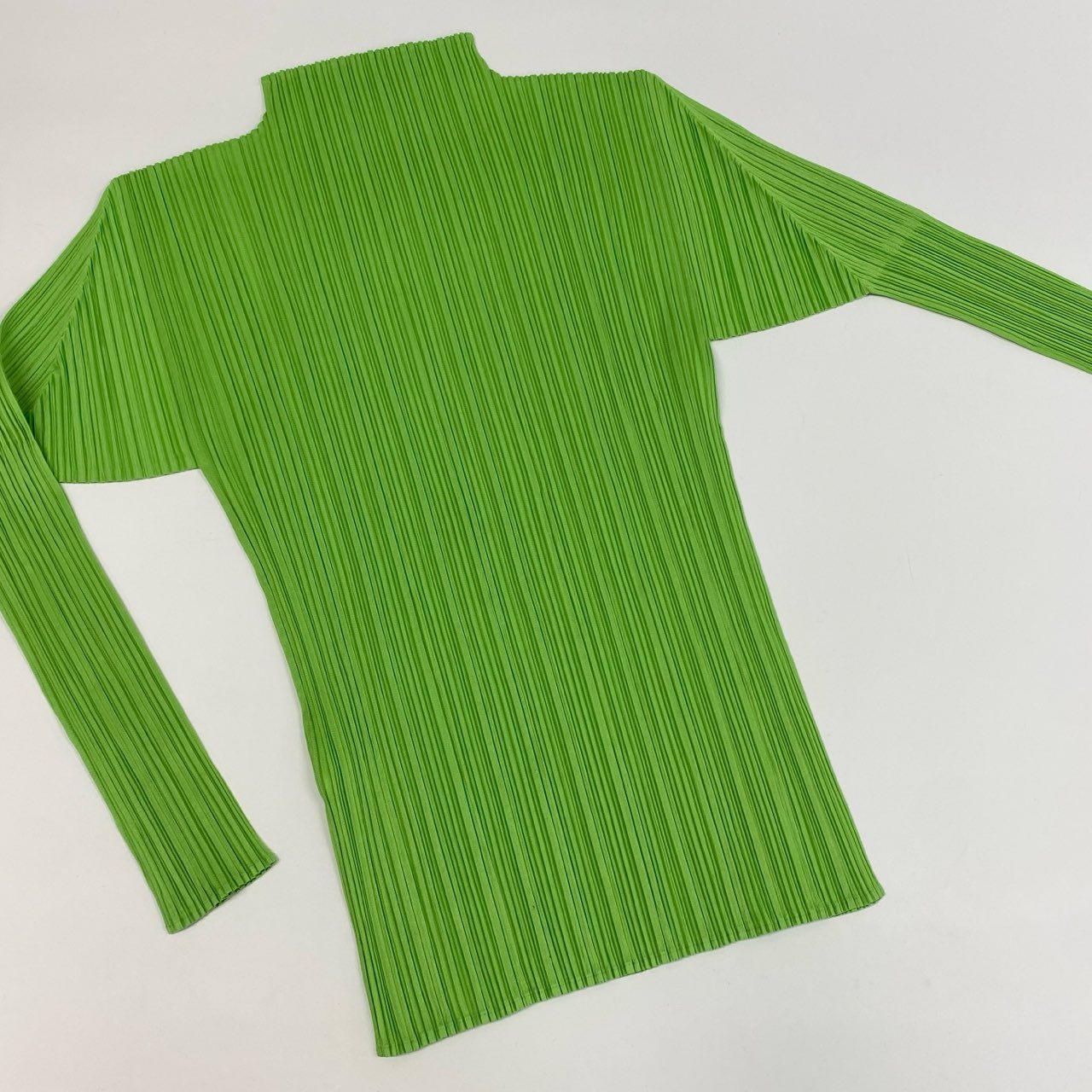 1j27 PLEATS PLEASE プリーツプリーズ プリーツカットソー 長袖カットソー ハイネック トップス PP86-JK604 3サイズ グリーン レディースu02t