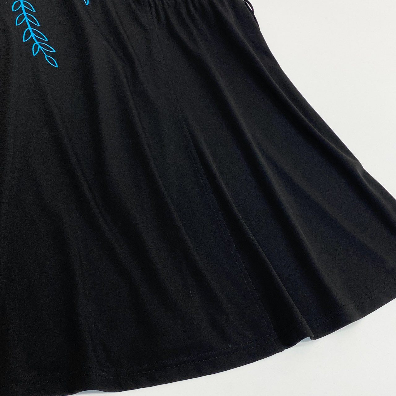 41k26 《美品》TOKUKO 1er VOL トクコプルミエヴォル ノースリーブワンピース メッシュ切替 フラワーモチーフ 刺繍 サイドギャザー レディース 女性用 9 ブラックu02t