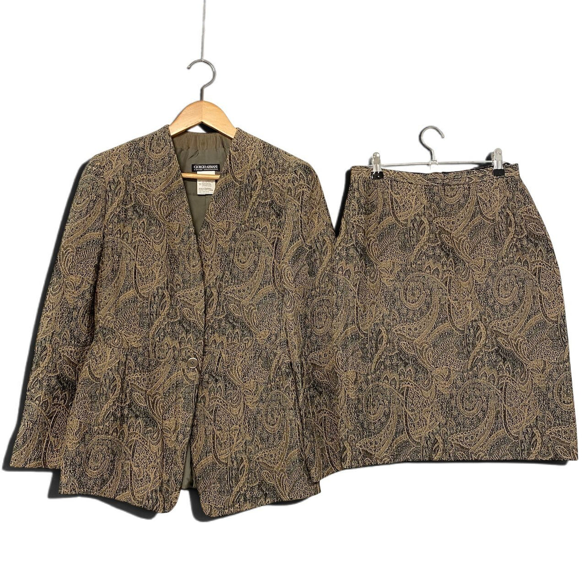 57j22 GIORGIO ARMANI ジョルジオアルマーニ ジャガード ノーカラージャケット スカート セットアップ イタリア製 40 カーキ系 ウール レディースo07t