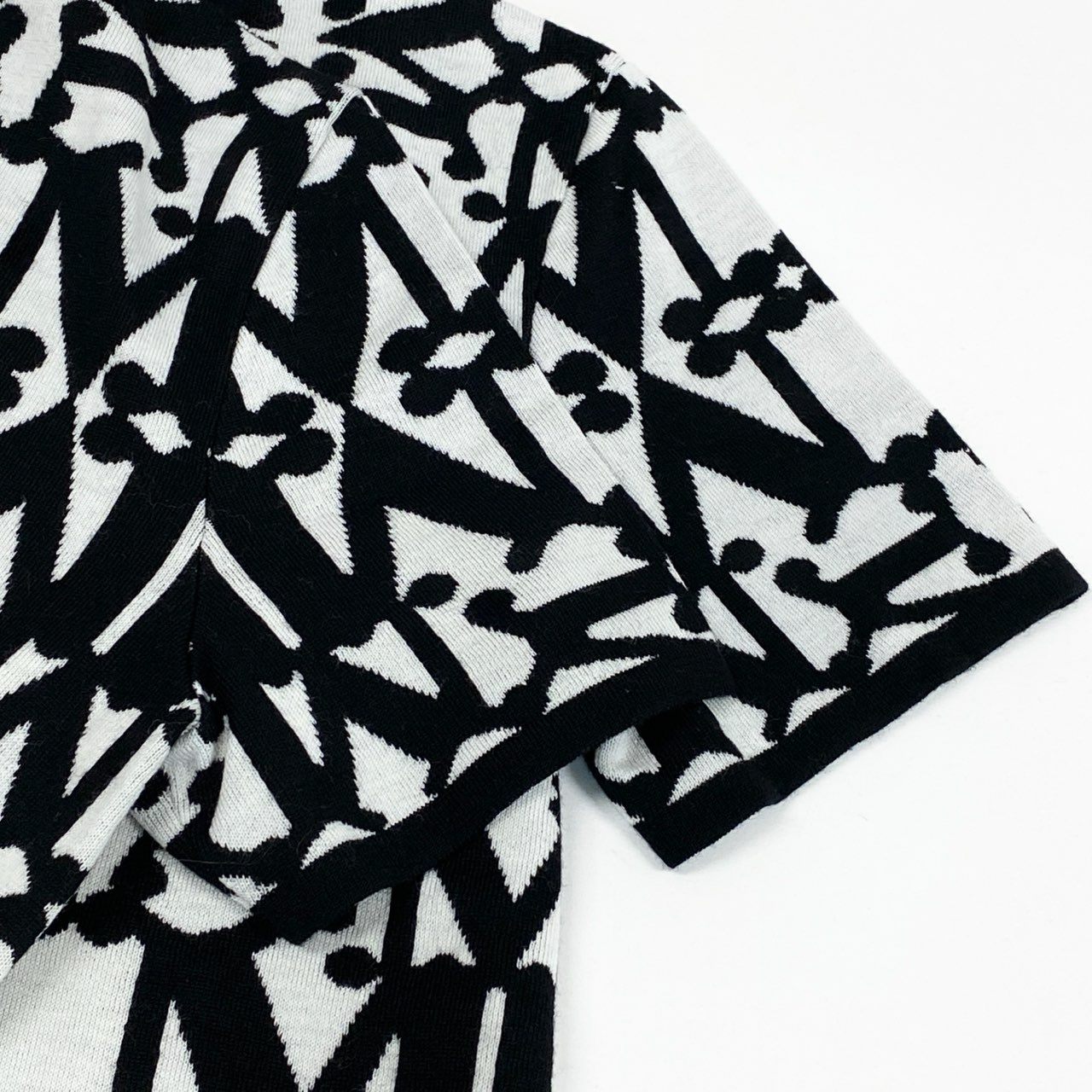 EL8【美品】MaxMara マックスマーラ 半袖ニット ニットセーター 総柄 幾何学模様 Sサイズ ブラック ホワイト ウール100％ レディースk02i
