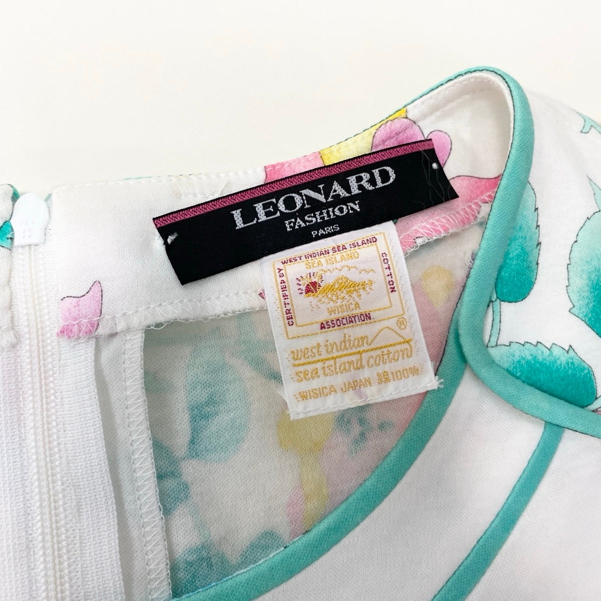 59f17 LEONARD レオナール 半袖ワンピース 美しい花柄プリント 膝丈 日本製 0350203 Lサイズ マルチカラー コットン100％ レディース 女性用u02t