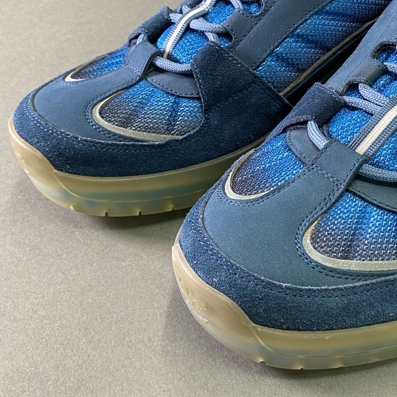 f11 《美品》 LOUIS VUITTON ルイヴィトン アビューライン ローカットスニーカー シューズ 宮下パーク限定カラー GO1220 7 ブルーk02i