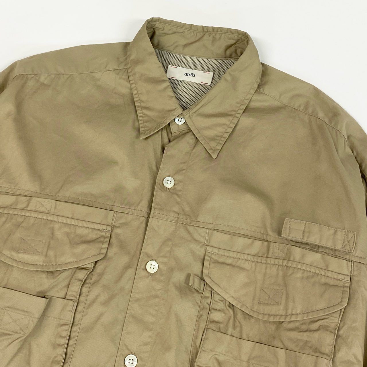 60i29 《美品》 unfil アンフィル コットンツイル フィッシングシャツ マルチポケット ギミック サイズ5 ベージュ コットン メンズu02t