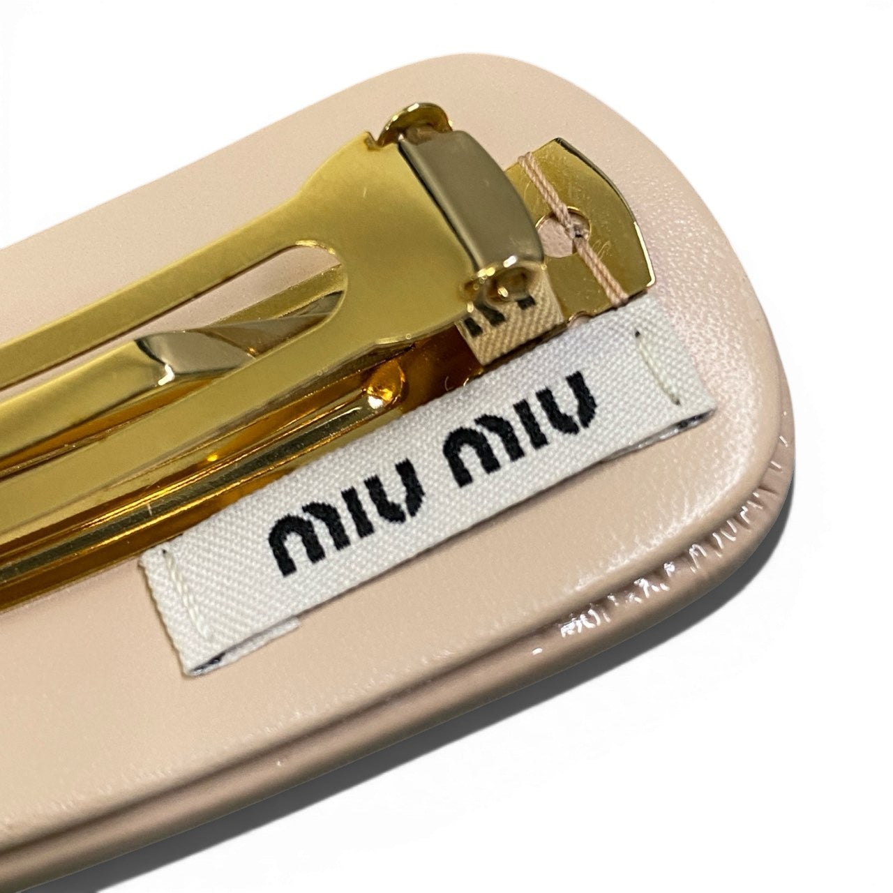 b15 《美品》 miu miu ミュウミュウ ロゴヘアクリップ バレッタ ヘアアクセサリー ピンク レザー レディース 女性用ta1