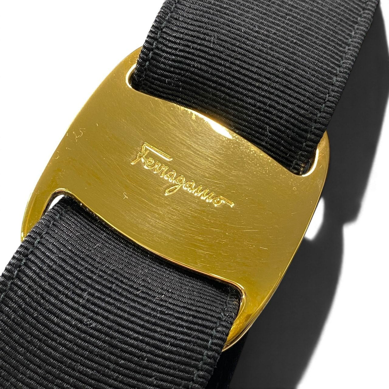 f10 Salvatore Ferragamo サルヴァトーレフェラガモ ヴァラリボン ベルト ゴールドバックル 8046 ブラック レディース 女性用u02t