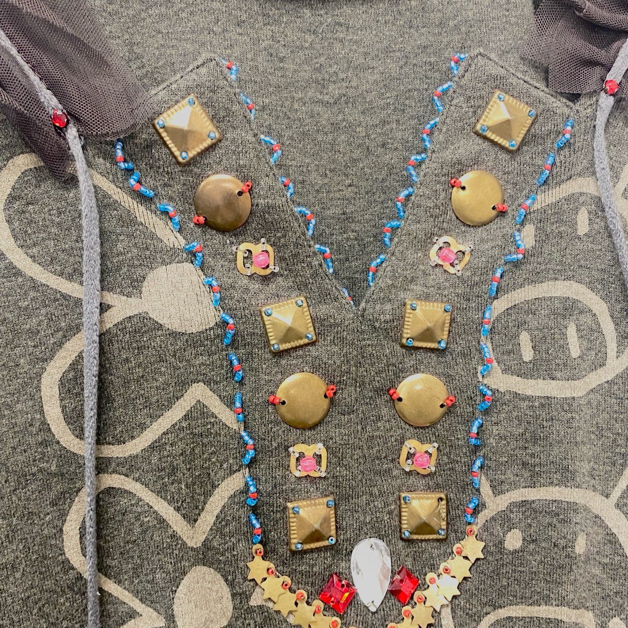 24b16 OLLEBOREBLA オレボレブラ アルベロベロ チュニックワンピース ハイゲージニット レース ビーズ装飾 花柄 ブタさん カシミヤ混 レディース グレー系o07t