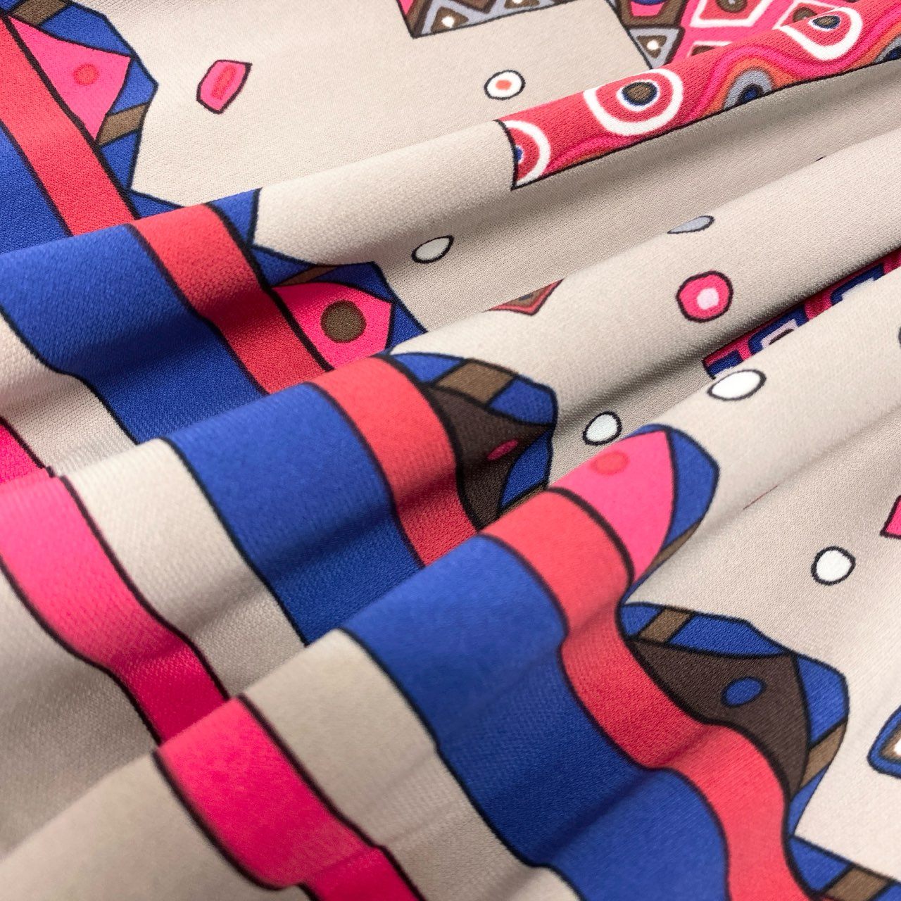 26k27 TOKUKO1er VOL トクコプルミエヴォル ノースリーブワンピース フレアワンピース 襟フリル アルファベットプリント レディース 女性用 9 ベージュ系u02t