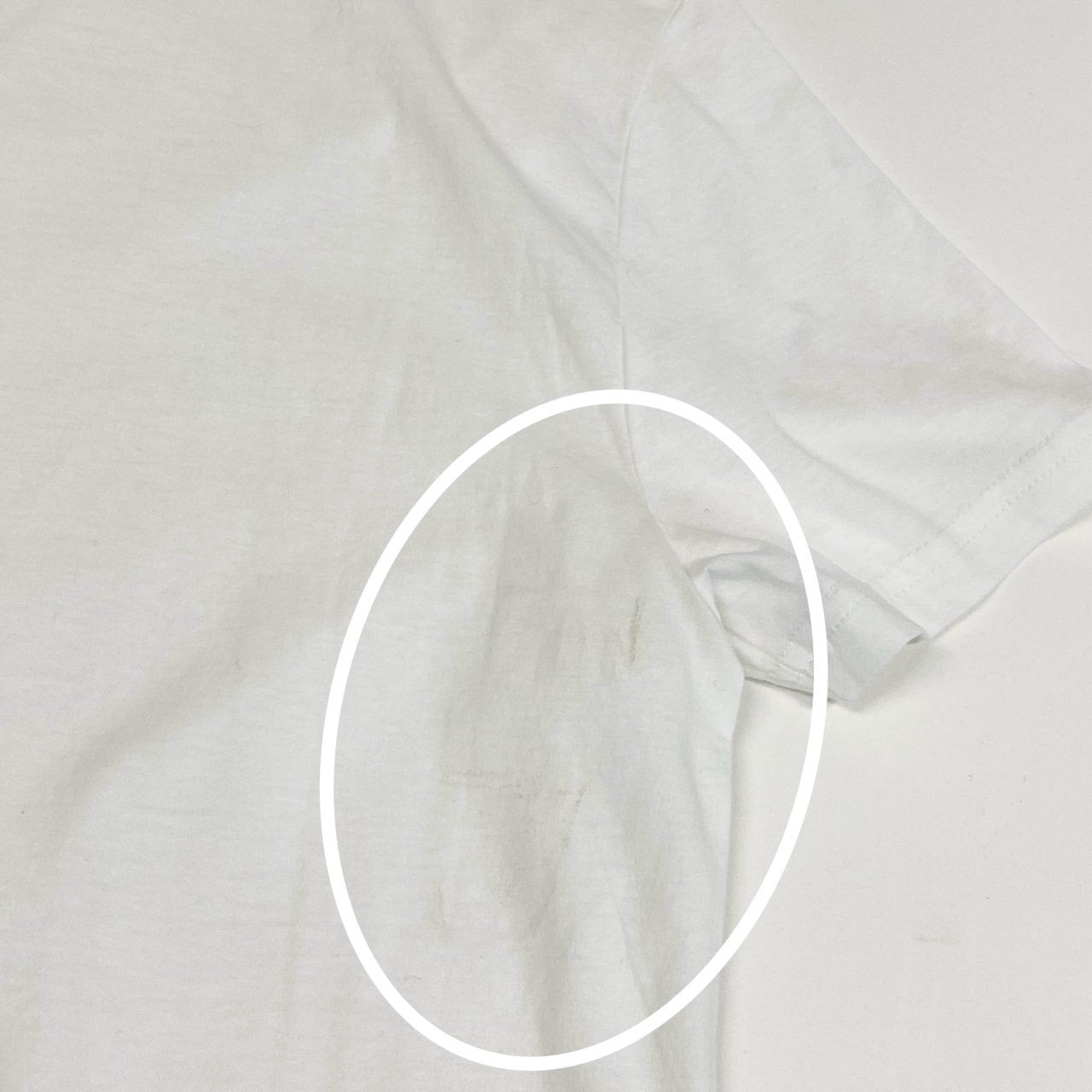 35a30 PRADA プラダ 半袖Tシャツ VネックTシャツ 三角ロゴ カットソー トップス Sサイズ ホワイト コットン100％ メンズ 男性用o07t