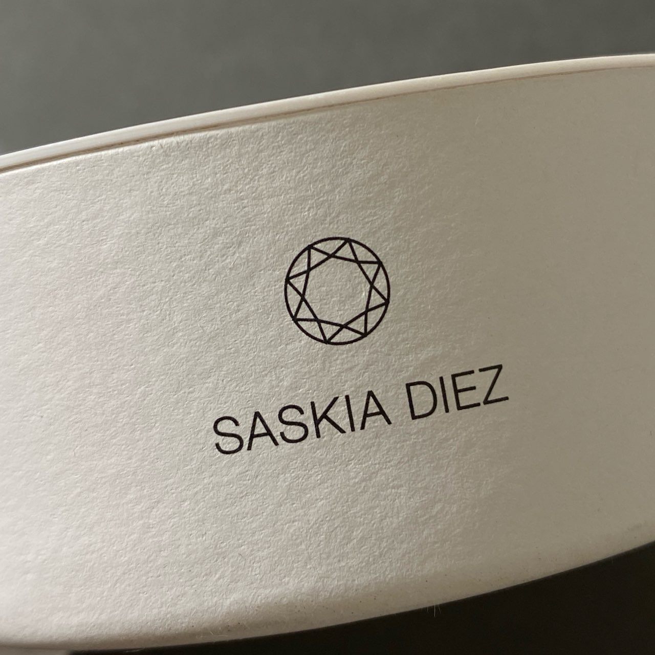 g19 SASKIA DIEZ サスキアディツ ヘアクリップ ゴールド バレッタ アクセサリー 箱付き