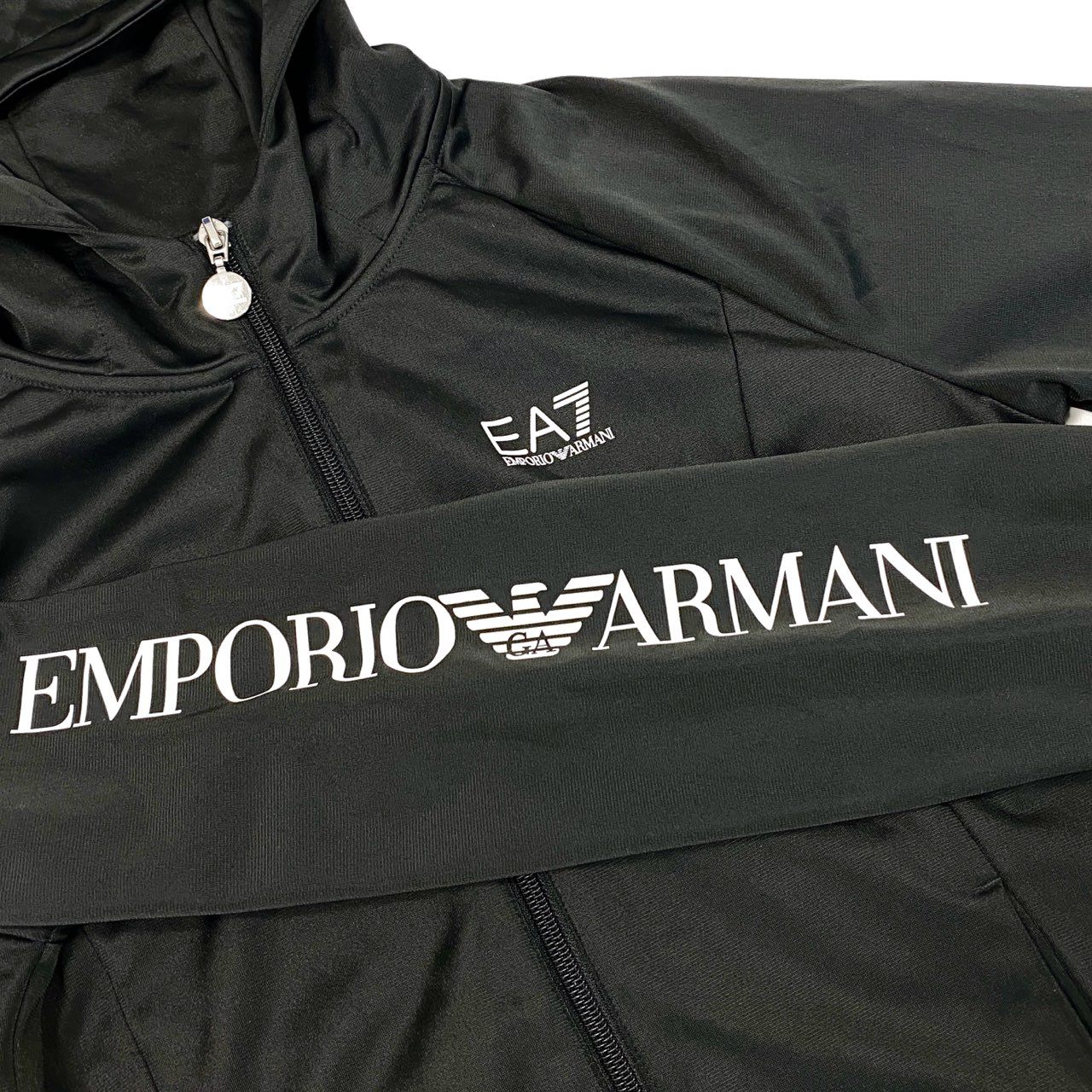 3d15 EMPORIO ARMANI  エンポリオアルマーニ EA7 セットアップ ジャージ ロゴパーカー ロングパンツ サイズS ブラック メンズ 紳士服o07t