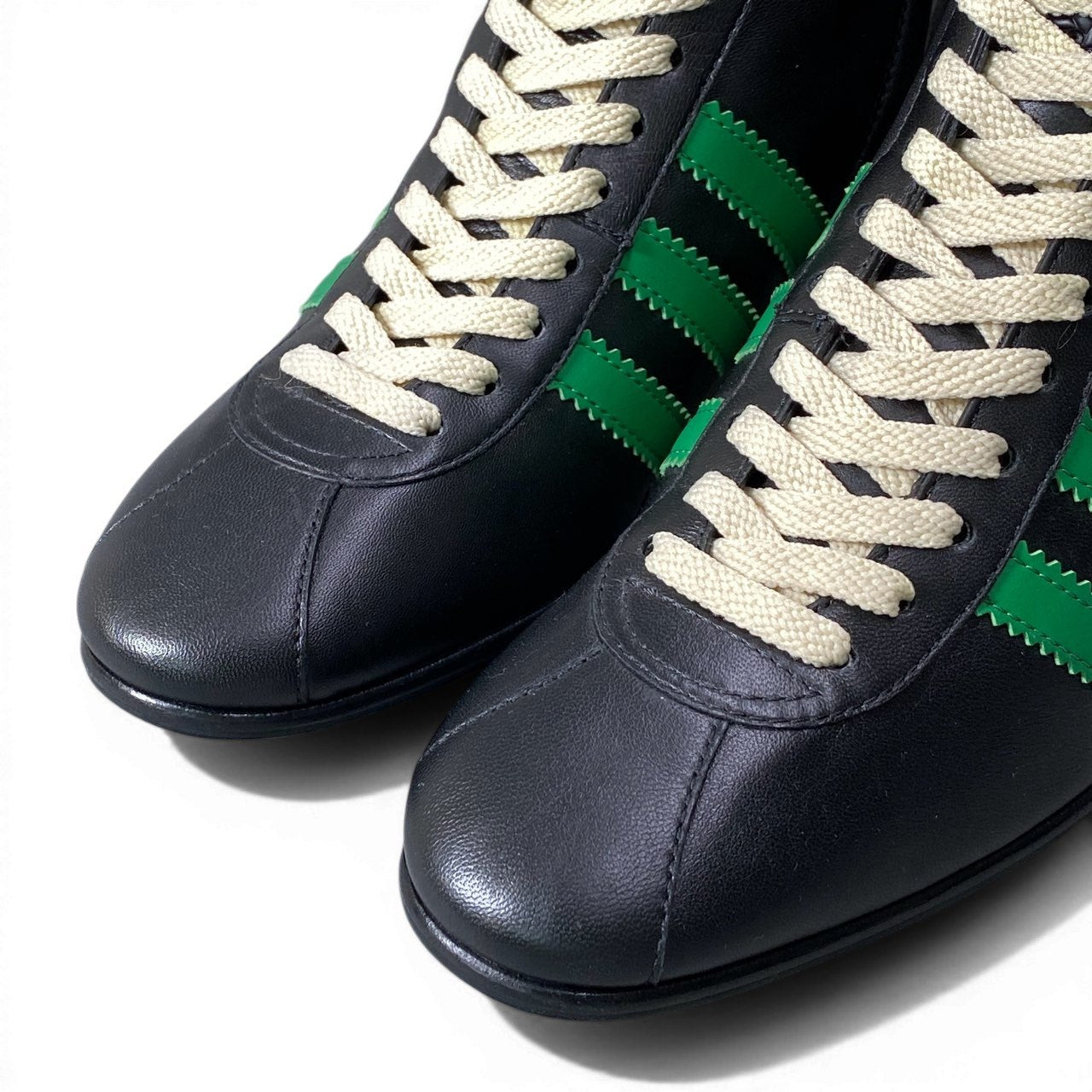 d9 GUCCI × Adidas グッチ アディダス ボーリングシューズ レザーブーツ サイドジップ トレフォイルロゴ サイズ6 1/2 ブラック レディースk02i
