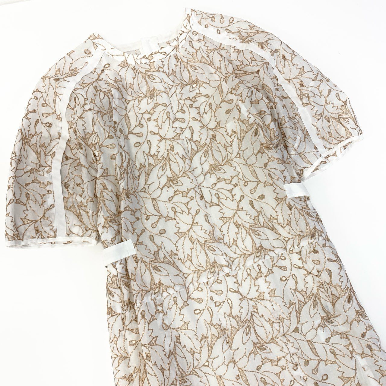 72a28【定価17.6万】MORABITO モラビト 総刺繍 ペチコート付き ロングワンピース 半袖ワンピース サイズ38 ホワイト レディース 女性用k02i