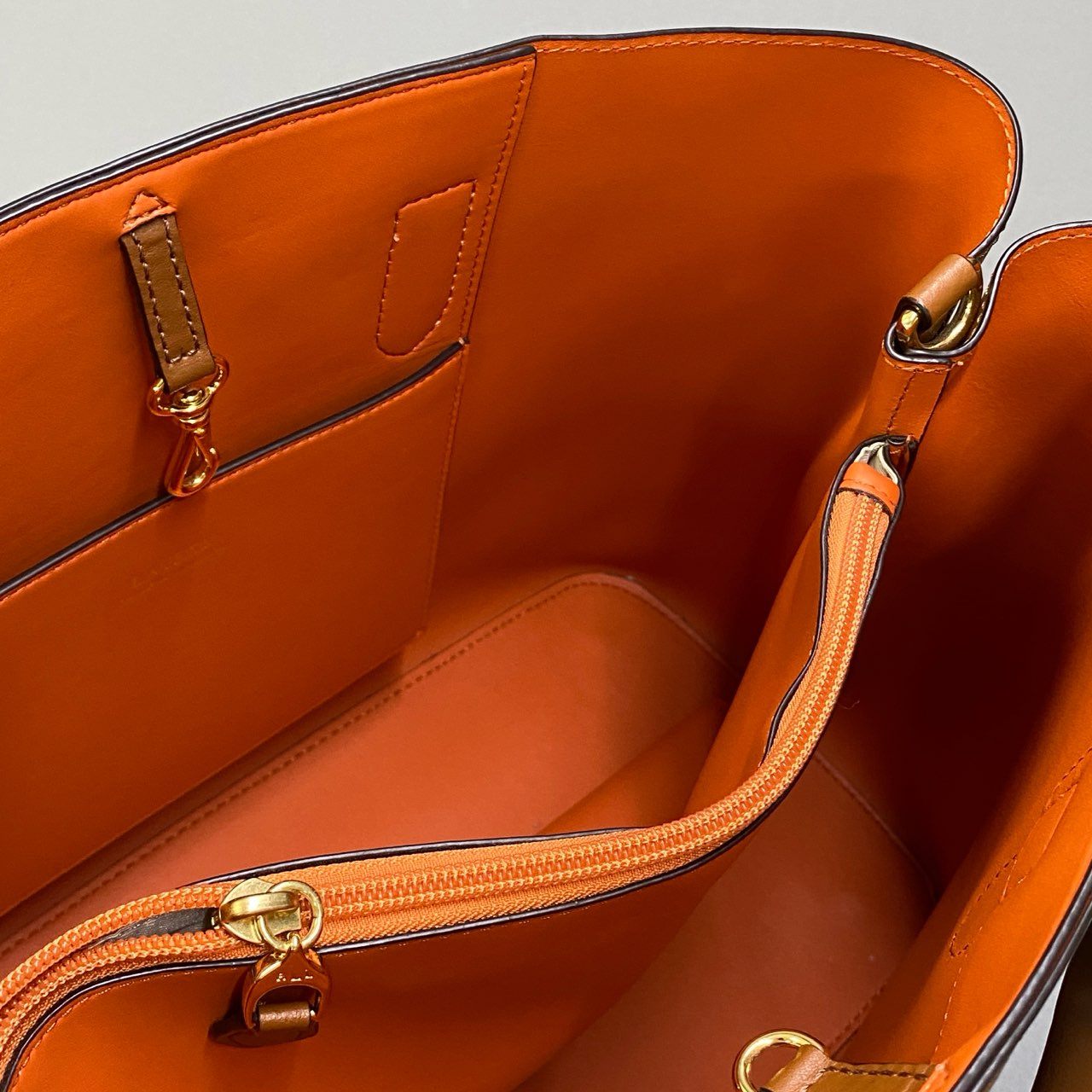 Bb20 LAUREN RALPH LAUREN ラルフローレン ショルダーストラップ付 トートバッグ ブラウン 大容量 ジップポケット付t18r