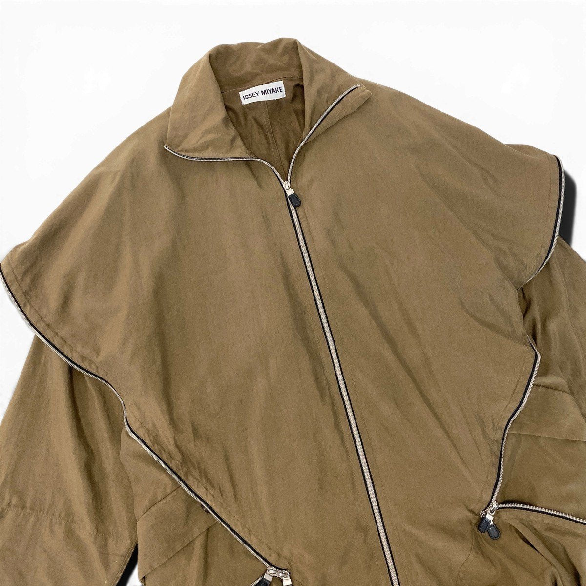 Af11 ISSEY MIYAKE イッセイミヤケ 1991FW 変形ポンチョコート ナイロンジャケット 日本製 Lサイズ カーキ ナイロン100％ メンズ 男性用k02i