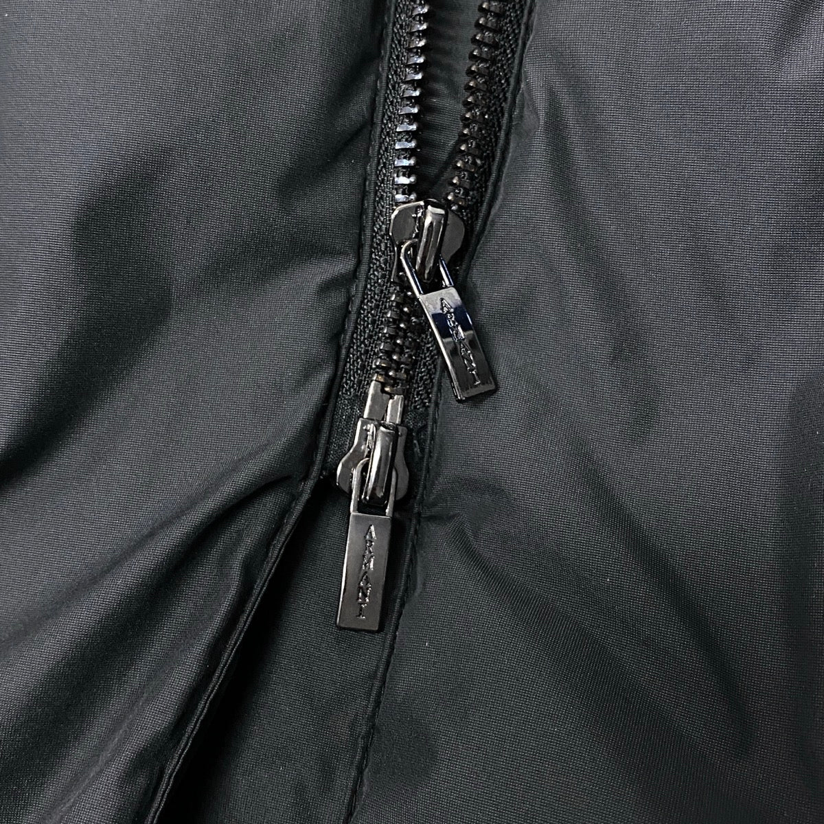 76i2 ARMANI COLLEZIONI アルマーニコレツィオーネ ダウンコート ロングジャケット ダブルジップ ボリュームネック サイズ42 ブラック レディースo07t