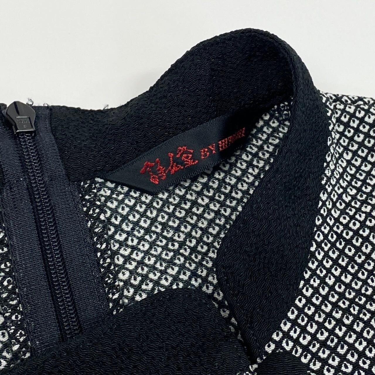 40d16 【美品】 詩仙堂 BY HITOSHI シセンドウ フレンチスリーブ カットソー ちりめん 半袖 トップス ブラック ホワイト ポリエステル100％ レディース 女性用u02t