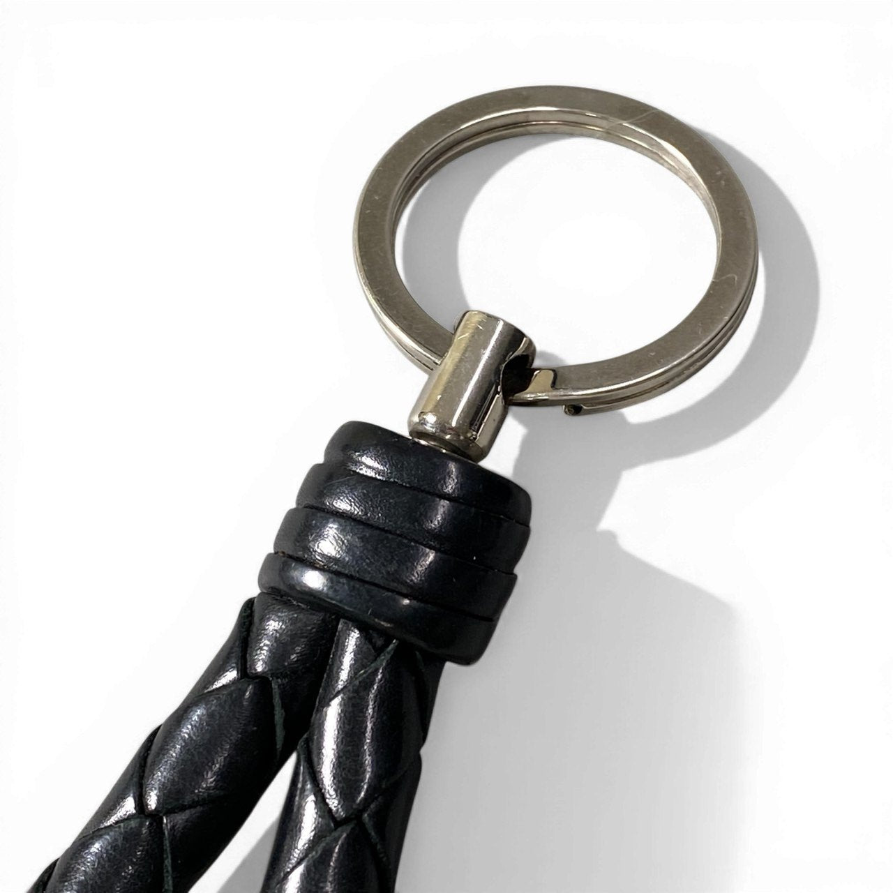 d10 BOTTEGA VENETA ボッテガヴェネタ イントレチャート レザーチャーム Intrecciato Leather Charm ブラック キーホルダーt18r