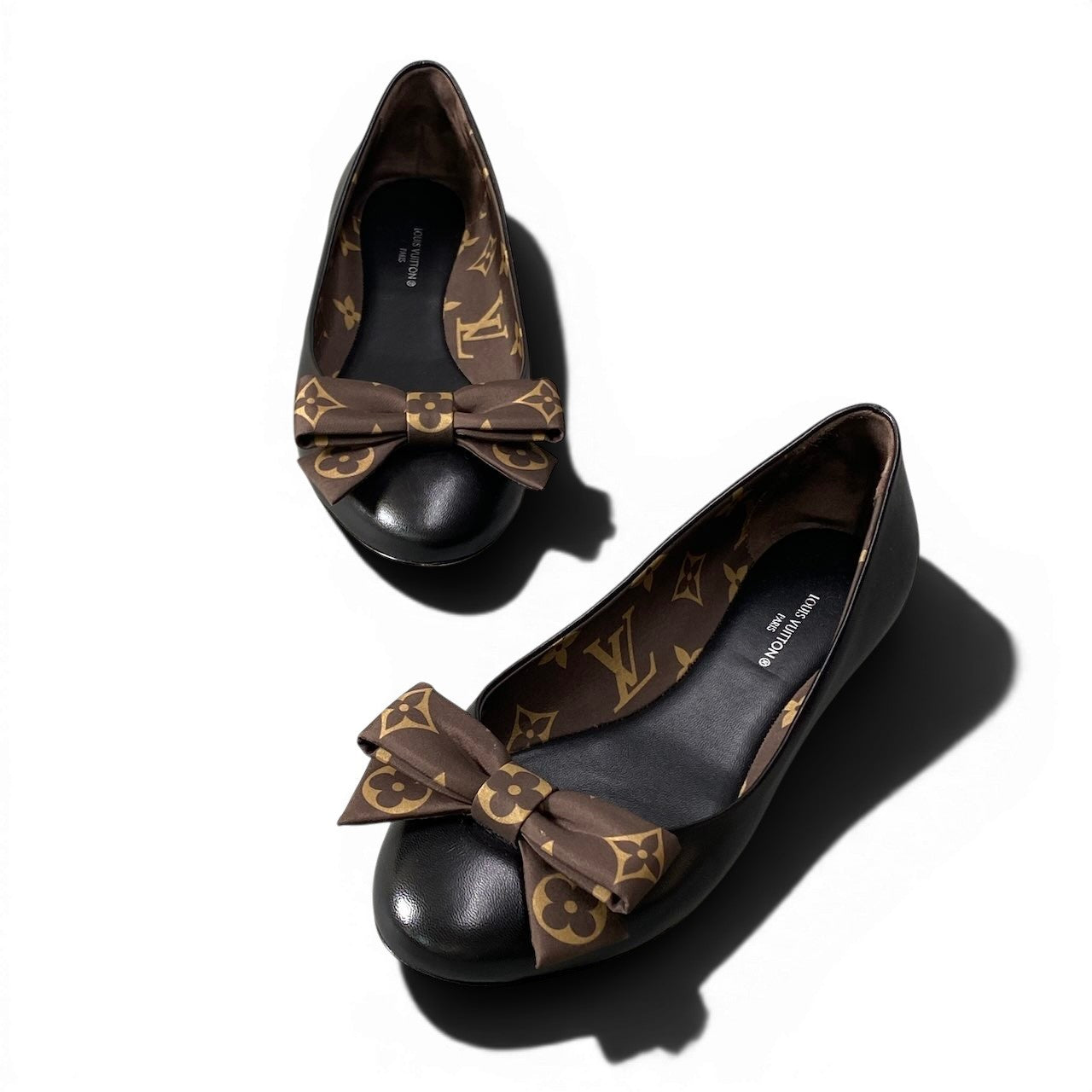 e8 《極美品》 LOUIS VUITTON ルイヴィトン モノグラム リボン フラットシューズ Monogram Ribbon Flat Shoes サイズ36 ブラック レザー 箱付t18r