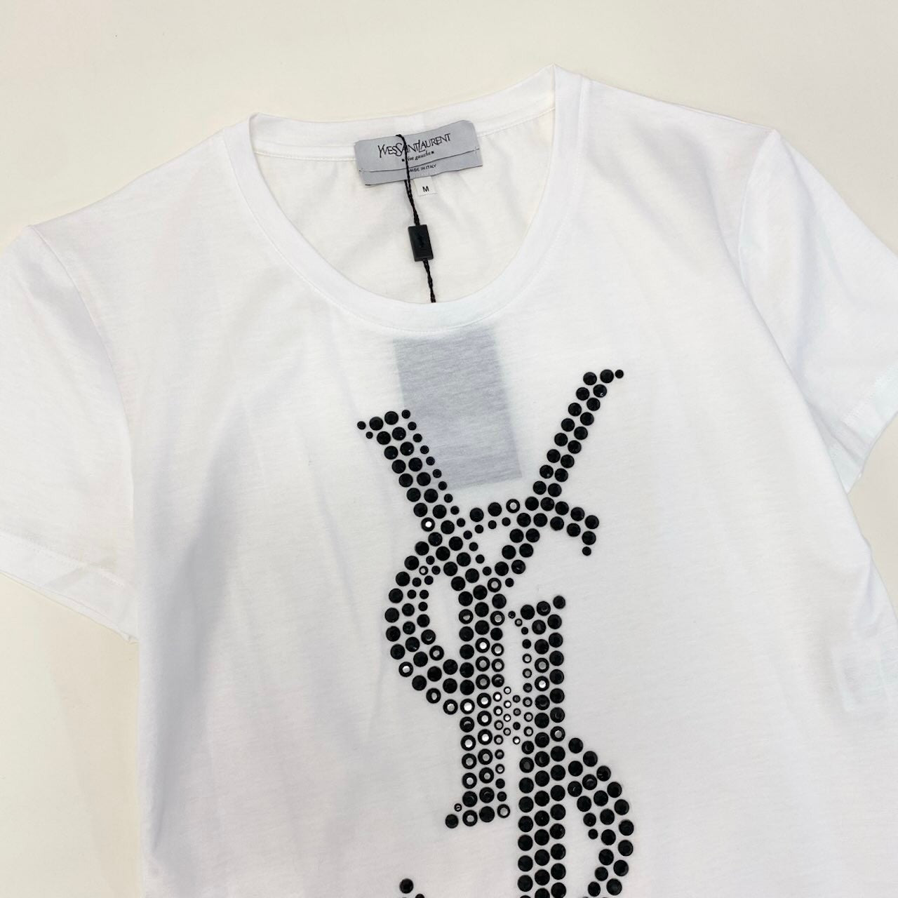 If9 【新品保管品】Yves Saint Laurent  半袖Tシャツ ラインストーンロゴ トップス 118030 X3081 Mサイズ ホワイト ブラック コットン100％ レディース 女性用u02t