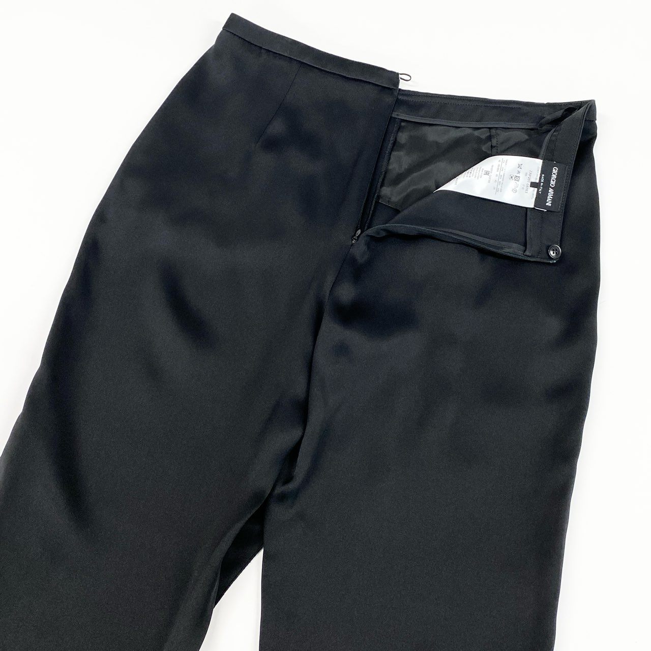 39d14 GIORGIO ARMANI ジョルジオアルマーニ シルクパンツ 変形パンツ ボトムス テーパードパンツ サイズ40 ブラック シルク100％ レディース 女性用o07t