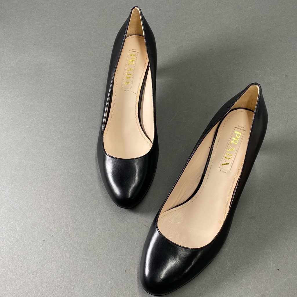 2e18 【美品】 PRADA プラダ プレーントゥ レザーパンプス CALZAYURE DONNA ブラック レザー 37 1/2 レディース 女性靴