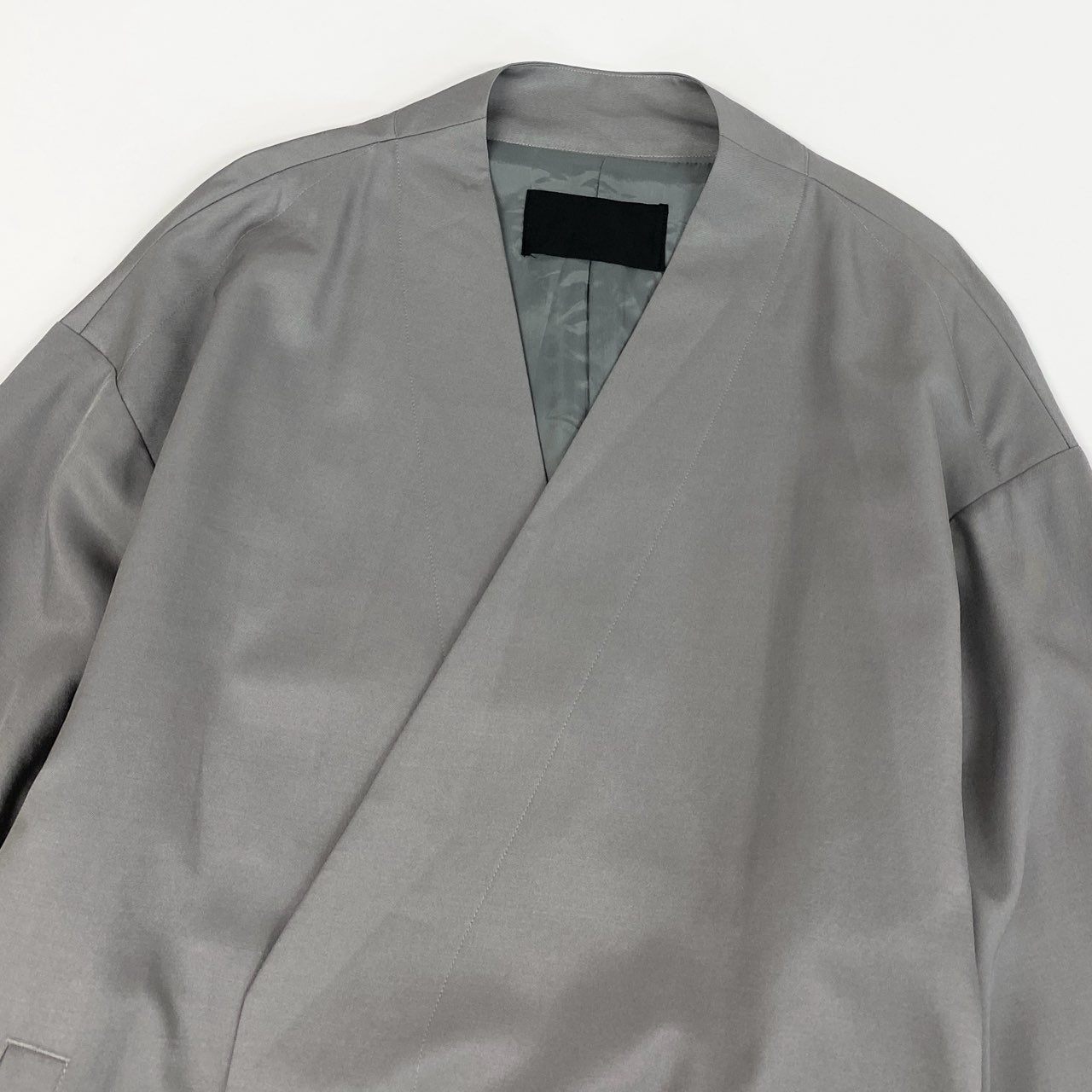 32j3 th ティーエイチ Collar Less Gown カラーレスガウン ジャケット ノーカラー 日本製 2201-JK37-M104 2 グレー ユニセックスo07t