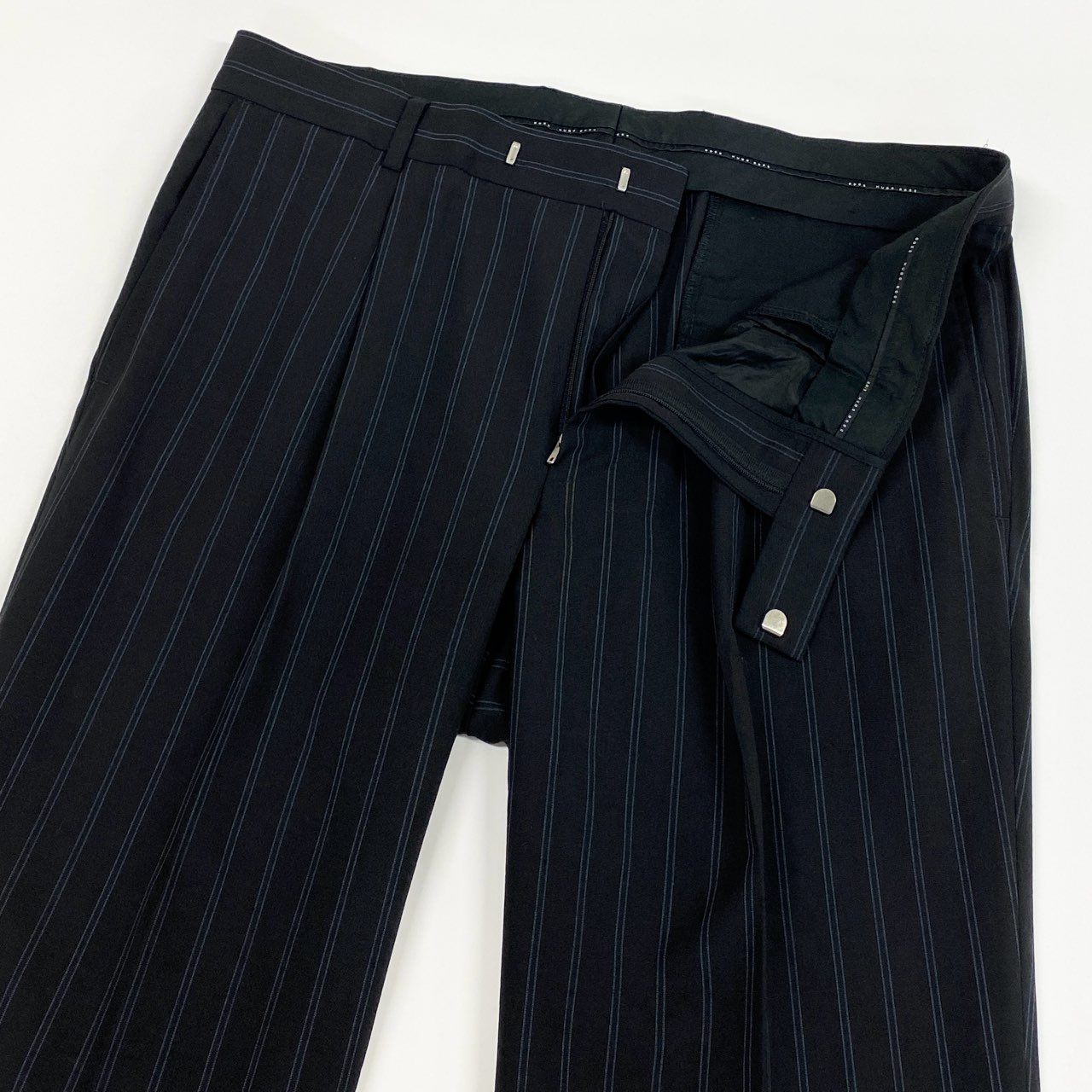 37L23 HUGO BOSS ヒューゴボス スーツセットアップ テーラードジャケット スラックス 二釦 ストライプ 54サイズ ブラック メンズ 男性用o07t