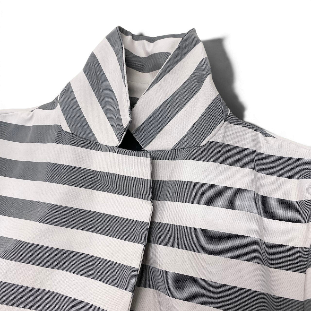 89g24 【美品】 WEEKEND MaxMara ウィークエンド マックスマーラ チェスターコート ボーダー柄 サイズ38 グレー  レディース 女性用u02t