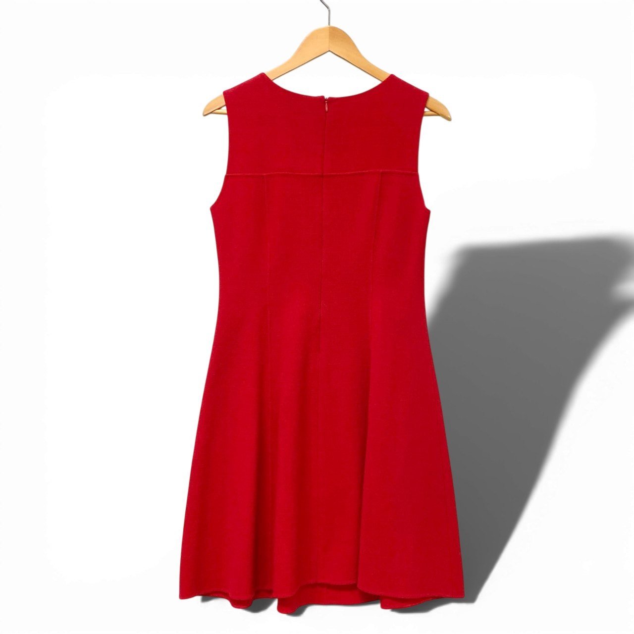 44d3 ARMANI COLLEZIONI アルマーニコレツィオーネ ノースリーブワンピース Aライン 伸縮ストレッチ〇 ウール100％ レディース 女性用 42 レッドo07t