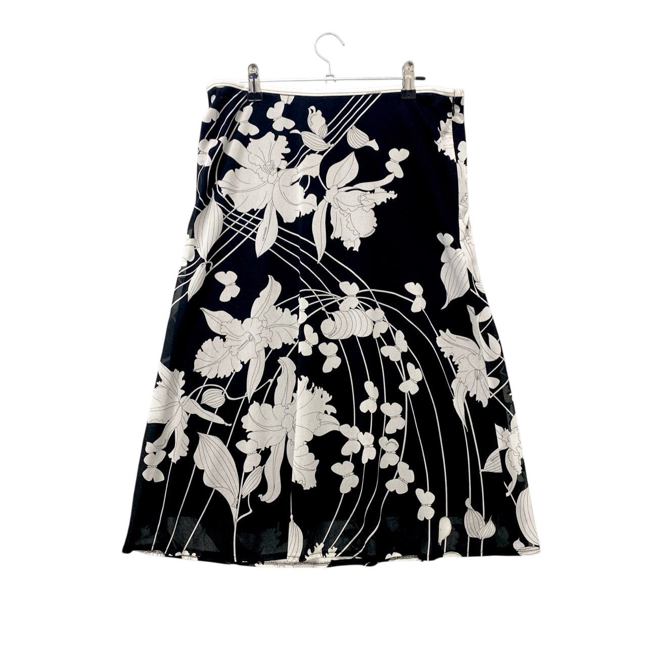 73c13 LEONARD レオナール カンカン素材 美しい花柄プリント フレアスカート 膝丈スカート 73 モノトーン レディースu02t