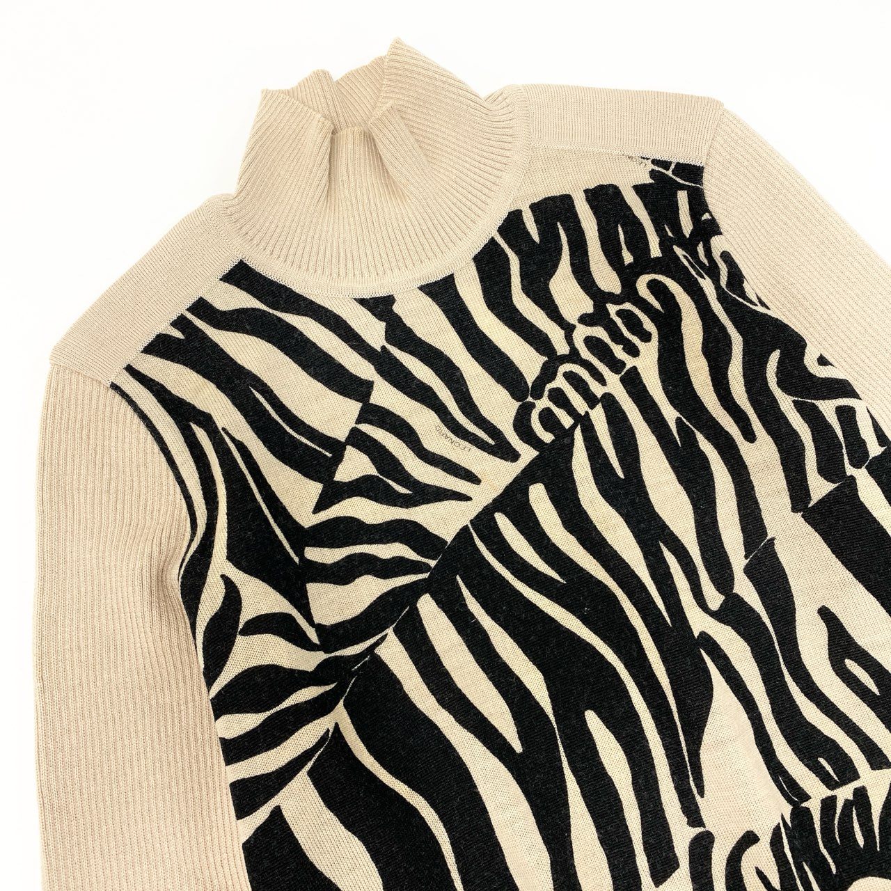 58k22 LEONARD レオナール リブニットセーター ハイネック ロングスリーブ 総柄 レディース 女性用 40 ベージュ ブラック ウール100％u02t