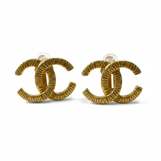 b5〇 Vintage Chanel Coco Mark earringt a1