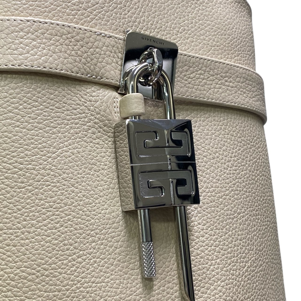 b17 《極美品》 GIVENCHY ジバンシー Shark Lock boots シャークロックブーツ ロングブーツ 39 アイボリー レザー レディースk02i