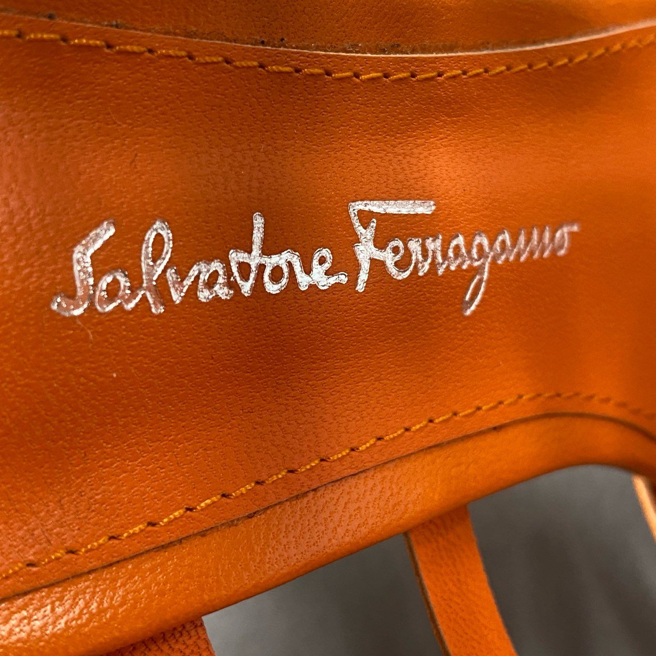 6f18 Salvatore Ferragamo サルヴァトーレ フェラガモ Florenza ミラーヒール ガンチーニ レザーサンダル 6 オレンジ Leather シューズ イタリア製