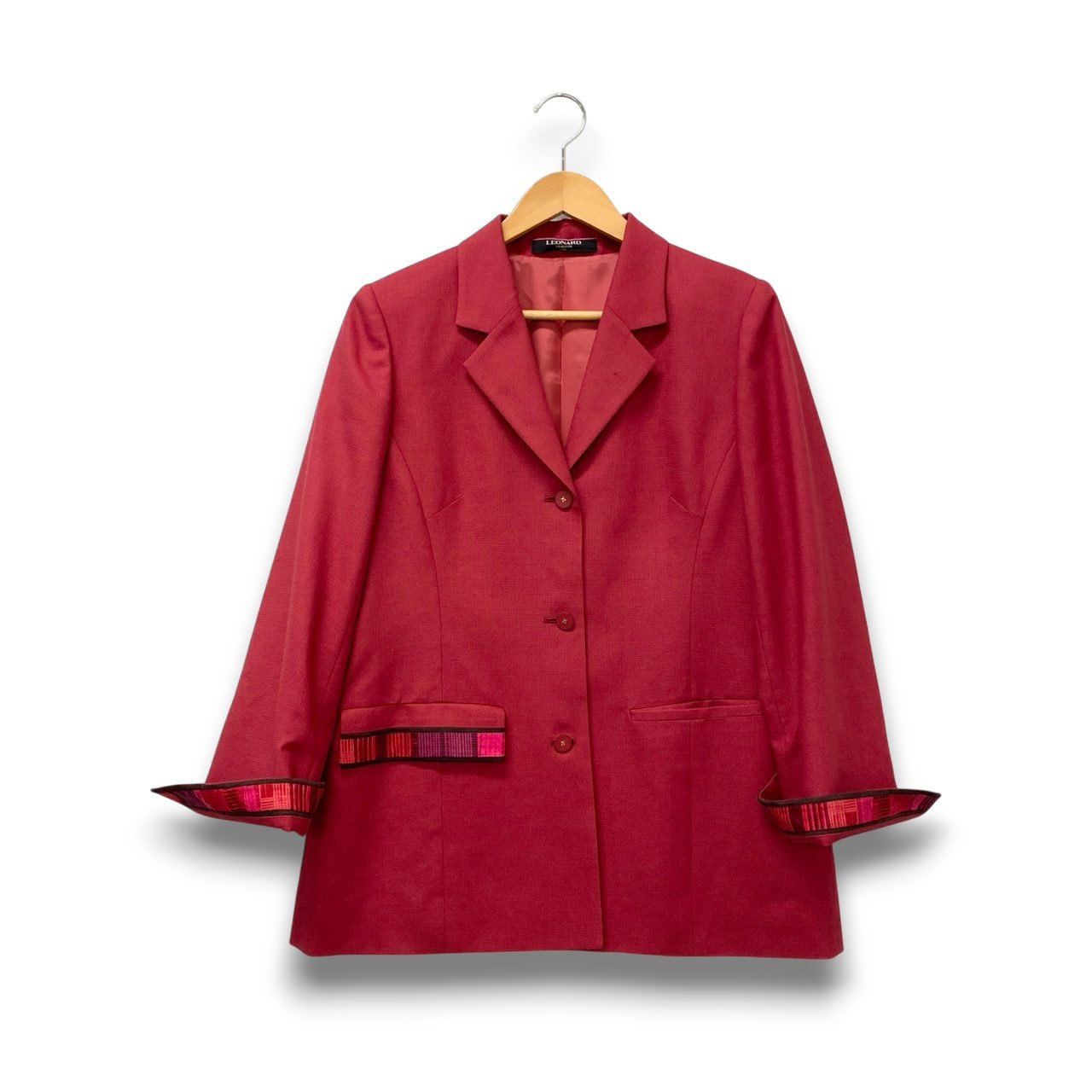 69c2 LEONARD FASHION レオナール テーラードジャケット ウールシルク混 ロゴボタン フォーマル レディース 女性服 サイズ13AR レッド系u02t