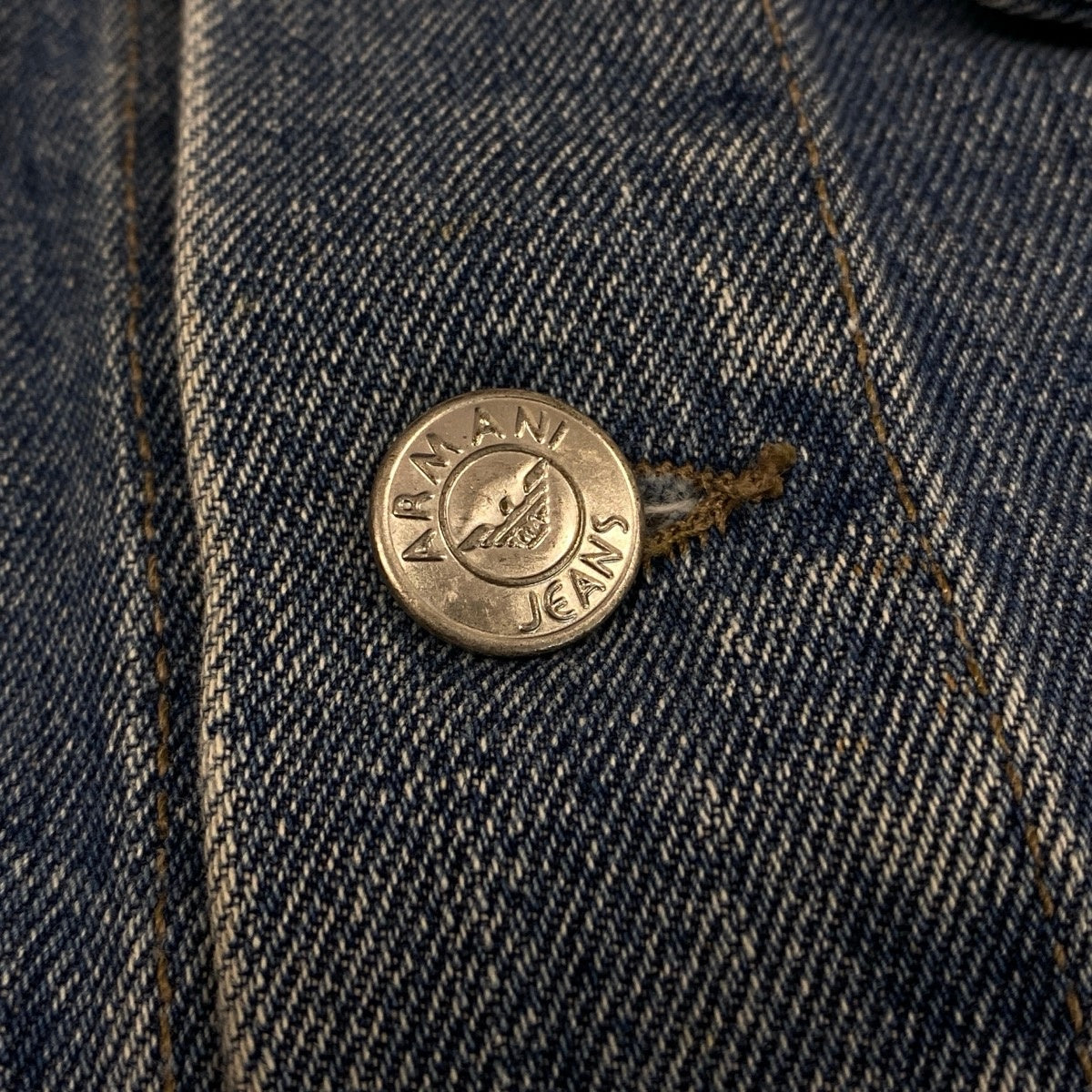 67j5 ARMANI JEANS アルマーニジーンズ 90's アーカイブ デニムジャケット メタルボタン イタリア製 50サイズ インディゴ コットン100％ メンズ 男性用u02t
