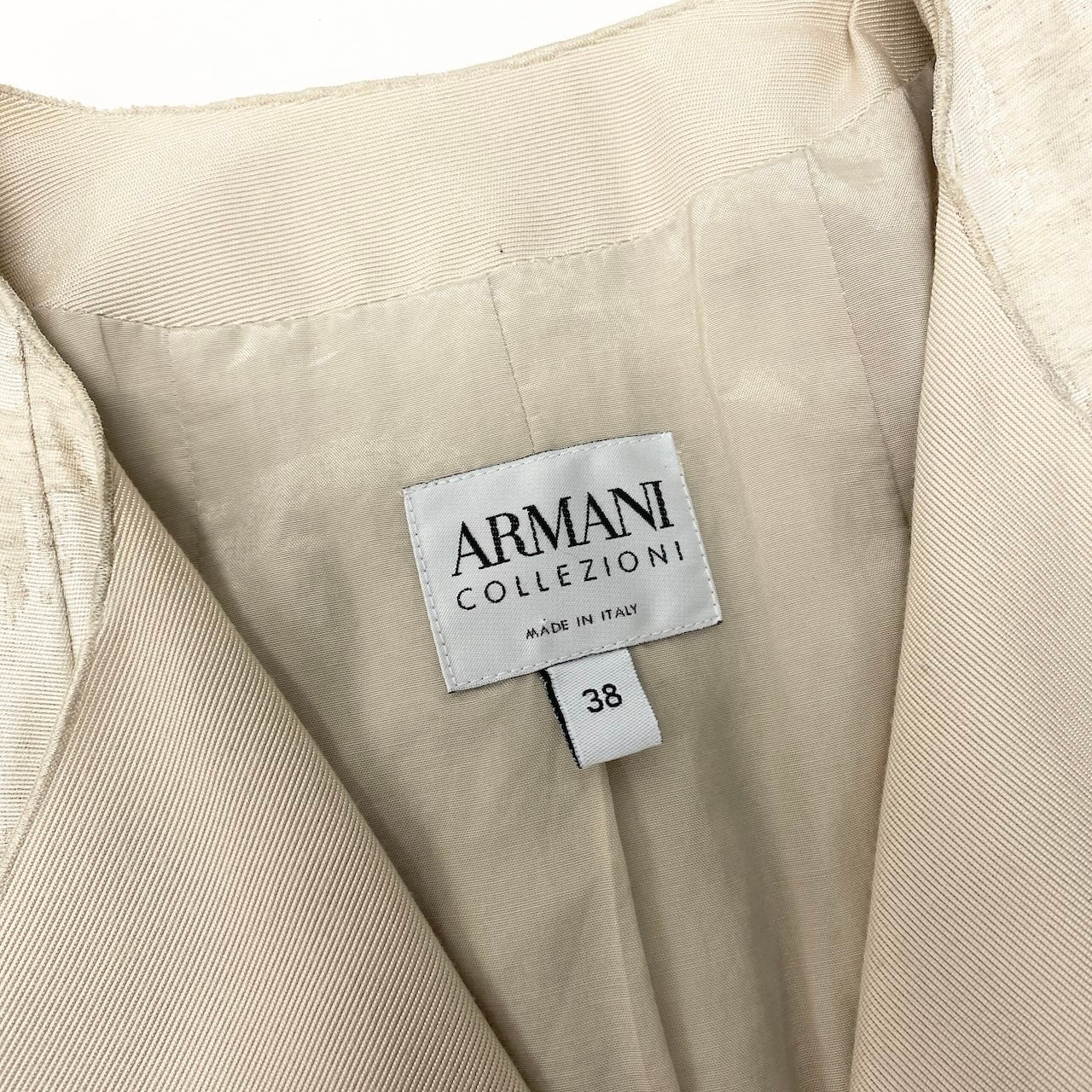 27e11 ARMANI COLLEZIONI アルマーニコレツィオーネ オープンカラージャケット リネンブレンド 総柄 シェルボタン 貝ボタン サイズ38 ベージュ レディース 女性用o07t