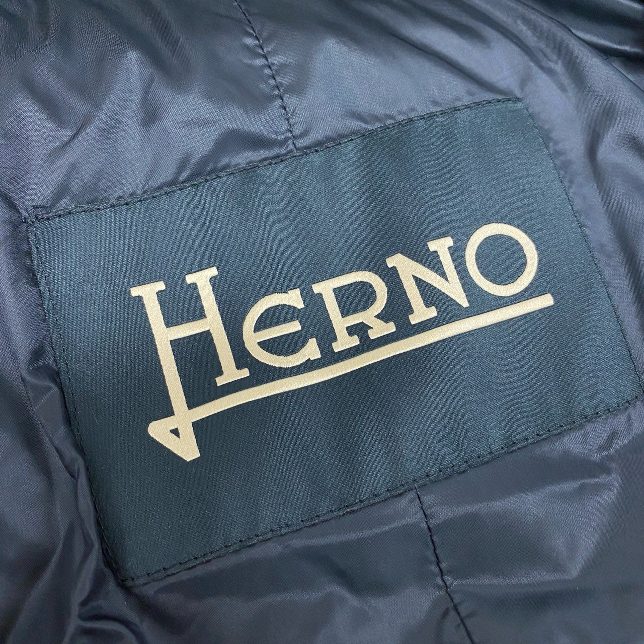 44k28 HERNO ヘルノ ダウンジャケット ダウンコート フーデッド アウター  50サイズ ネイビー メンズo07t