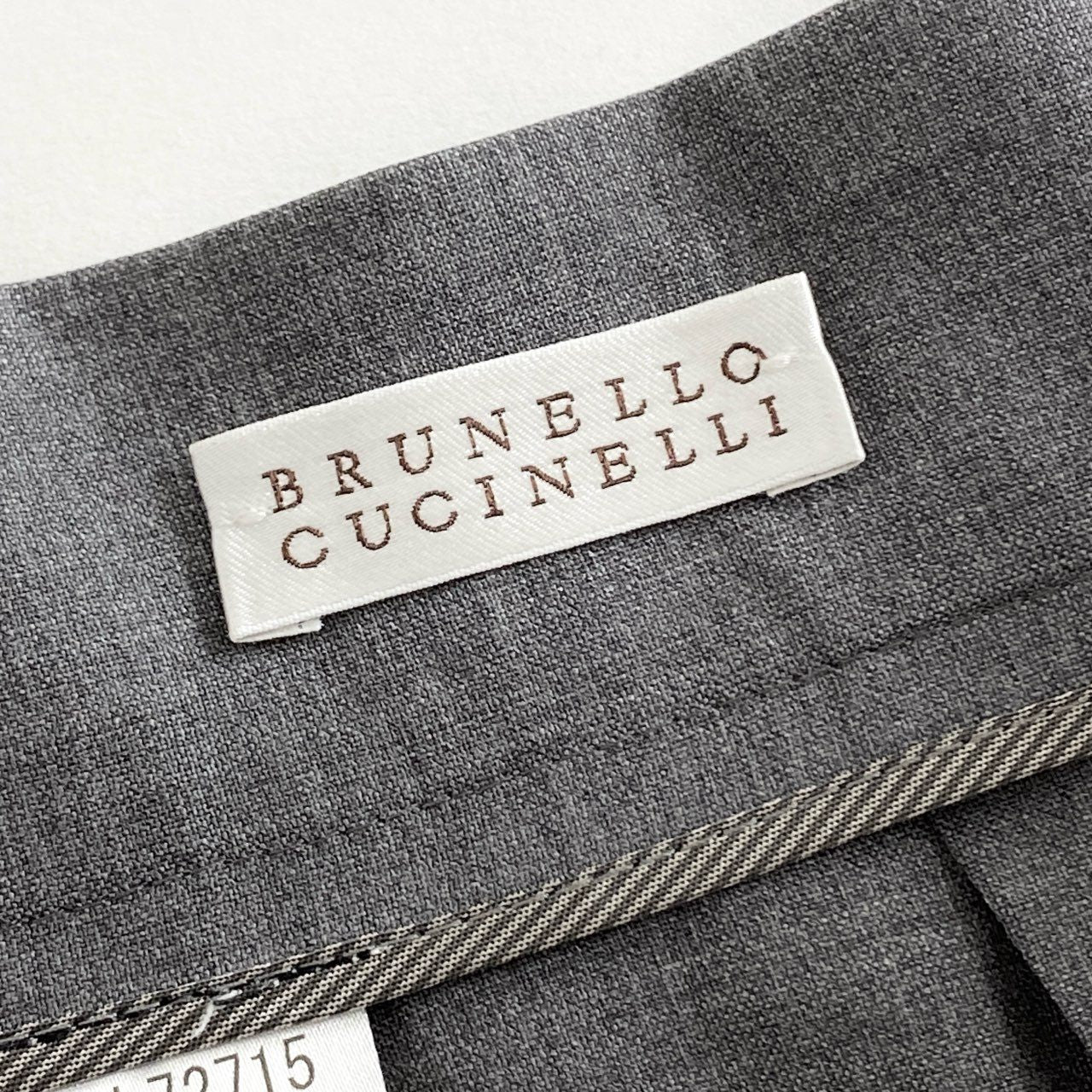 35g28 BRUNELLO CUCINELLI ブルネロクチネリ イタリア製 ひざ丈 スカート プリーツ ギャザー シルク混 42 グレー ウール