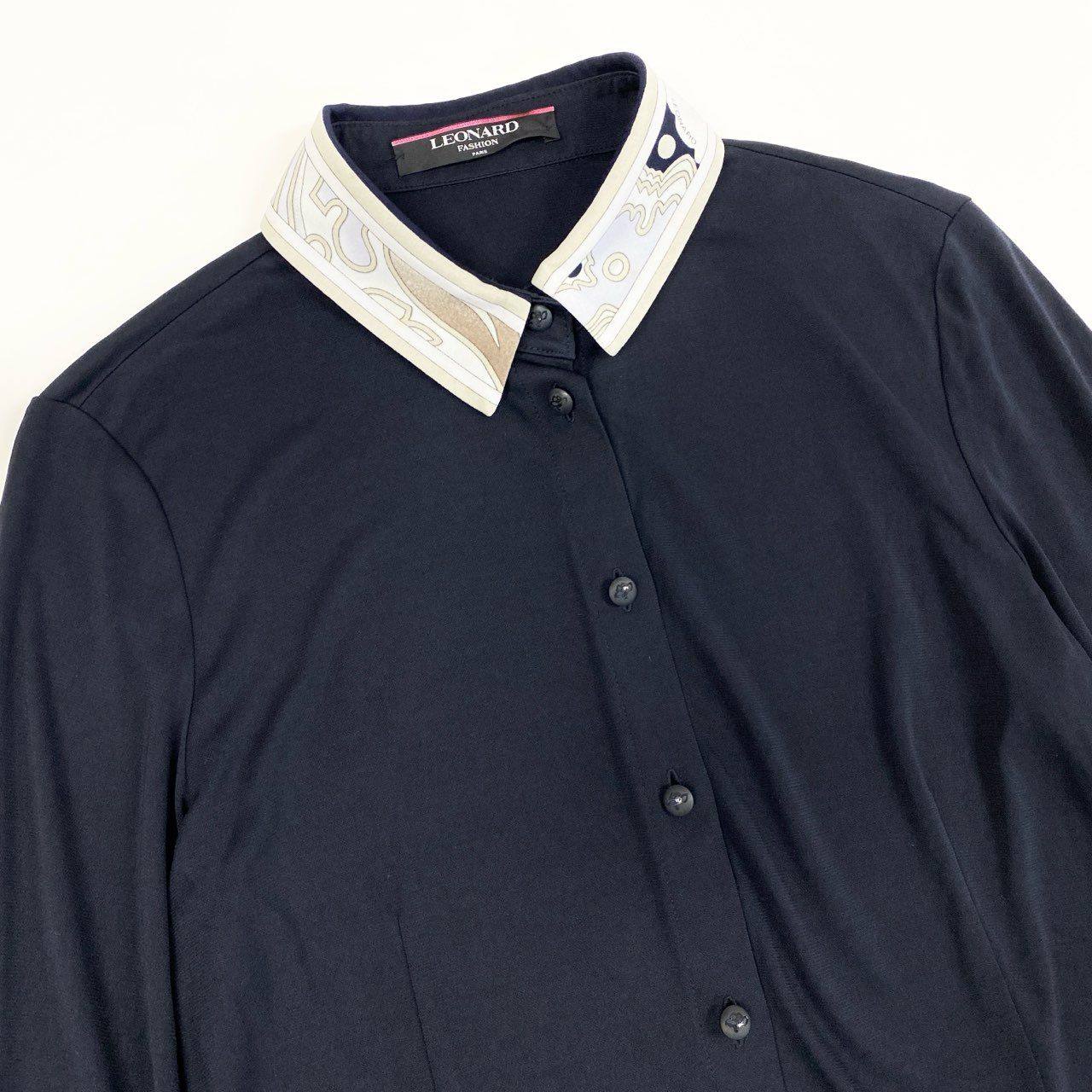 30b11 LEONARD レオナール ロングスリーブボタンダウンシャツ カンカン素材 美しいプリント 0179558 Lサイズ ネイビー レディース 女性用u02t
