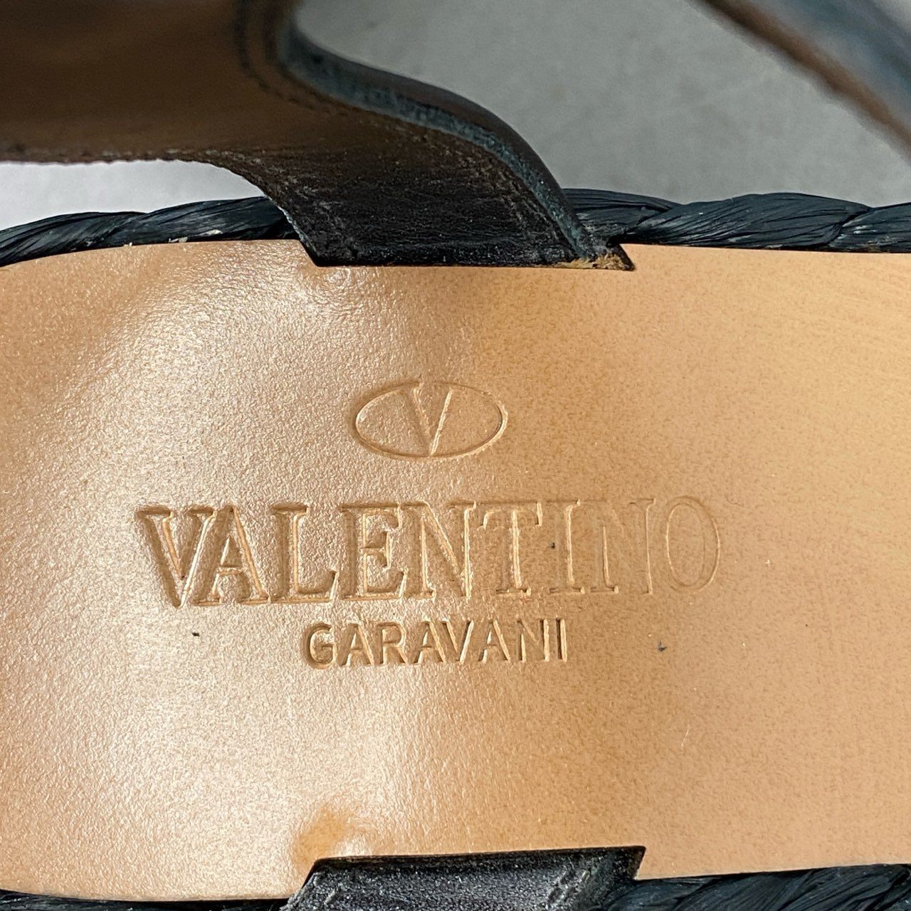 6f20 VALENTINO GARAVANI ヴァレンティノ ガラヴァーニ スペイン製 ウェッジソールサンダル アンクルベルトストラップ 35 ブラック レザー シューズ