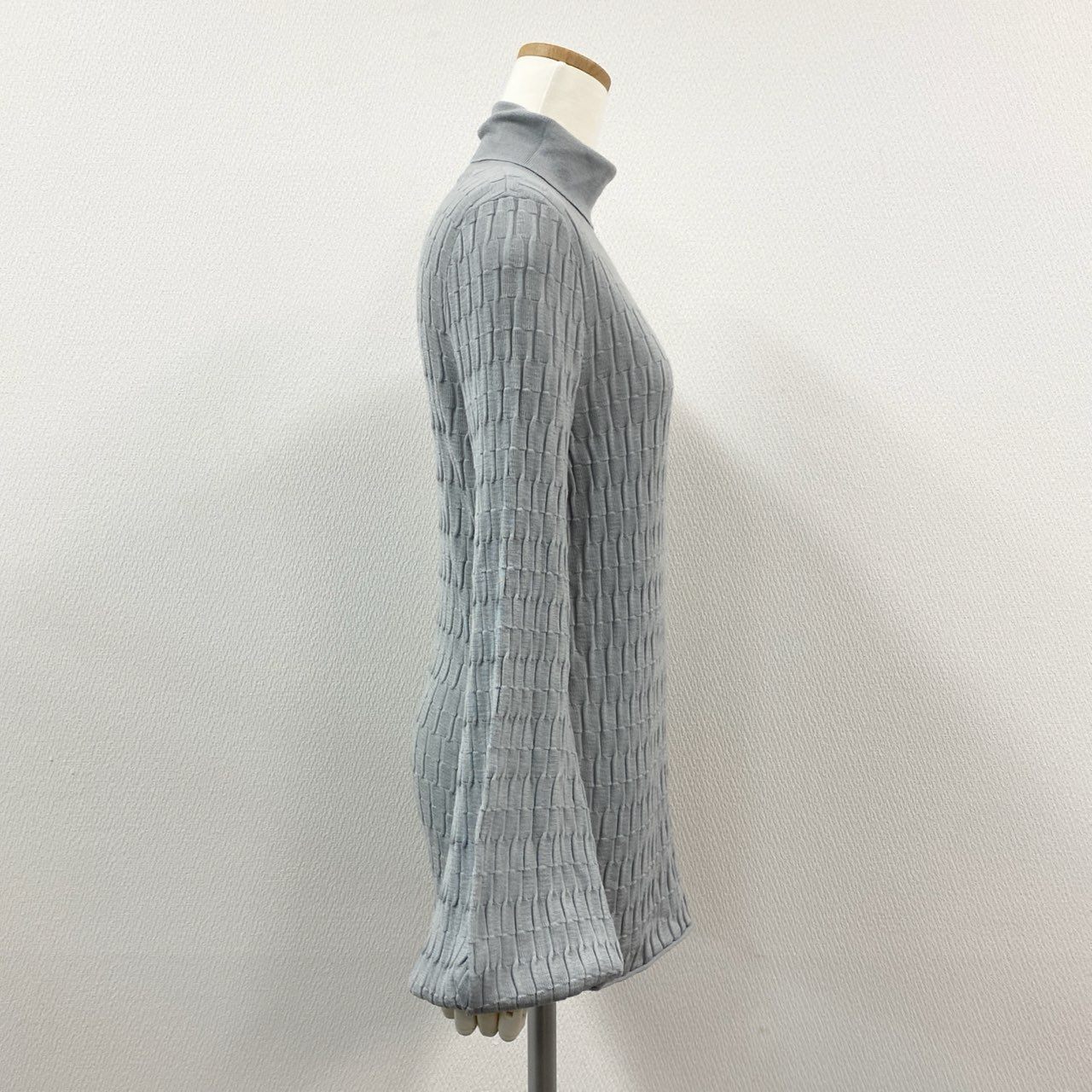 85a28 Salvatore Ferragamo サルバトーレフェラガモ ハイネックニットセーター バルーン袖 ウールシルク ロゴ金具 XLサイズ グレー レディース 女性用u02t