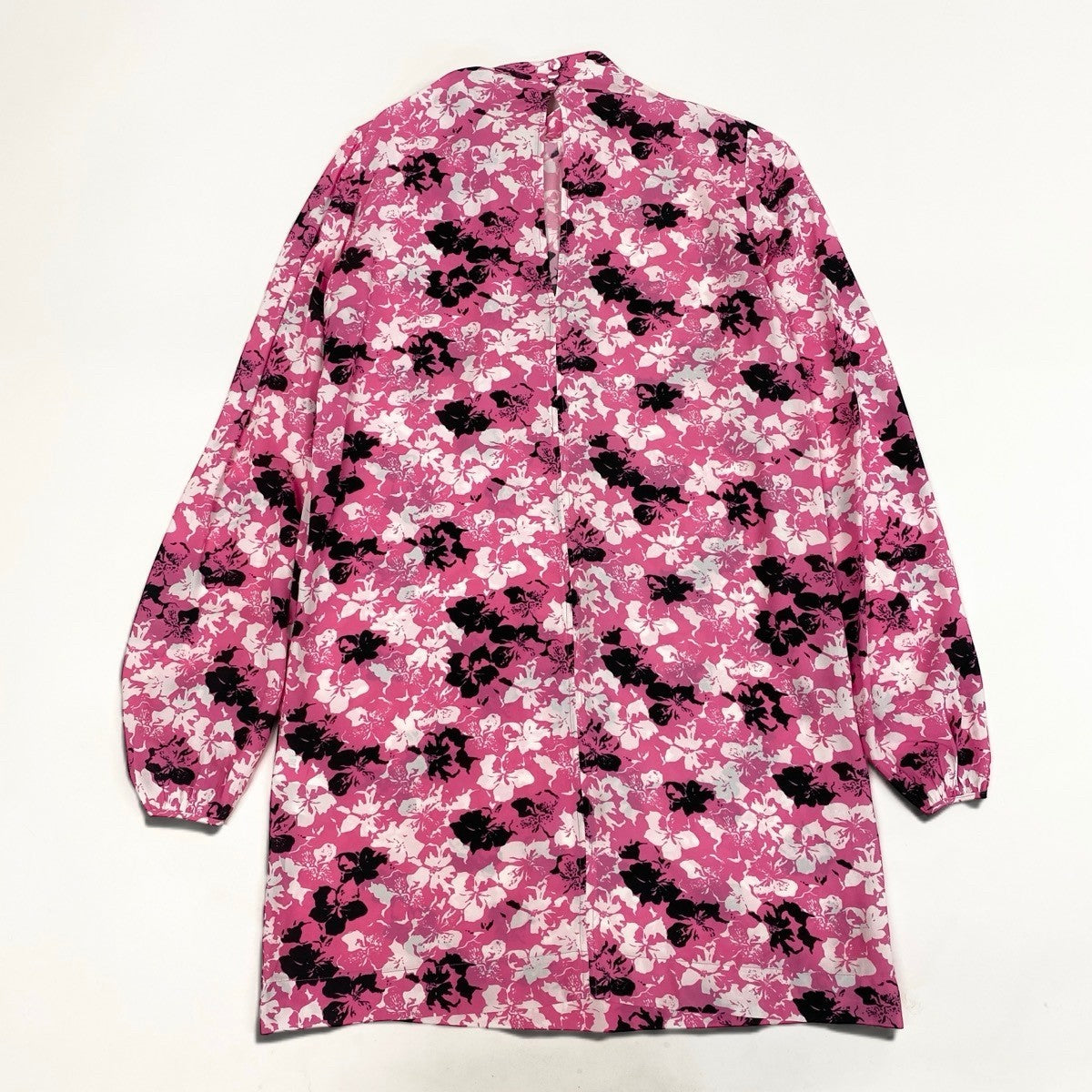 67i10 《美品》 N°21 ヌメロヴェントゥーノ 長袖ロングワンピース 花柄ワンピース リボン 総柄 イタリア製  42 ピンク ブラック レーヨン100％ レディース 女性用u02t