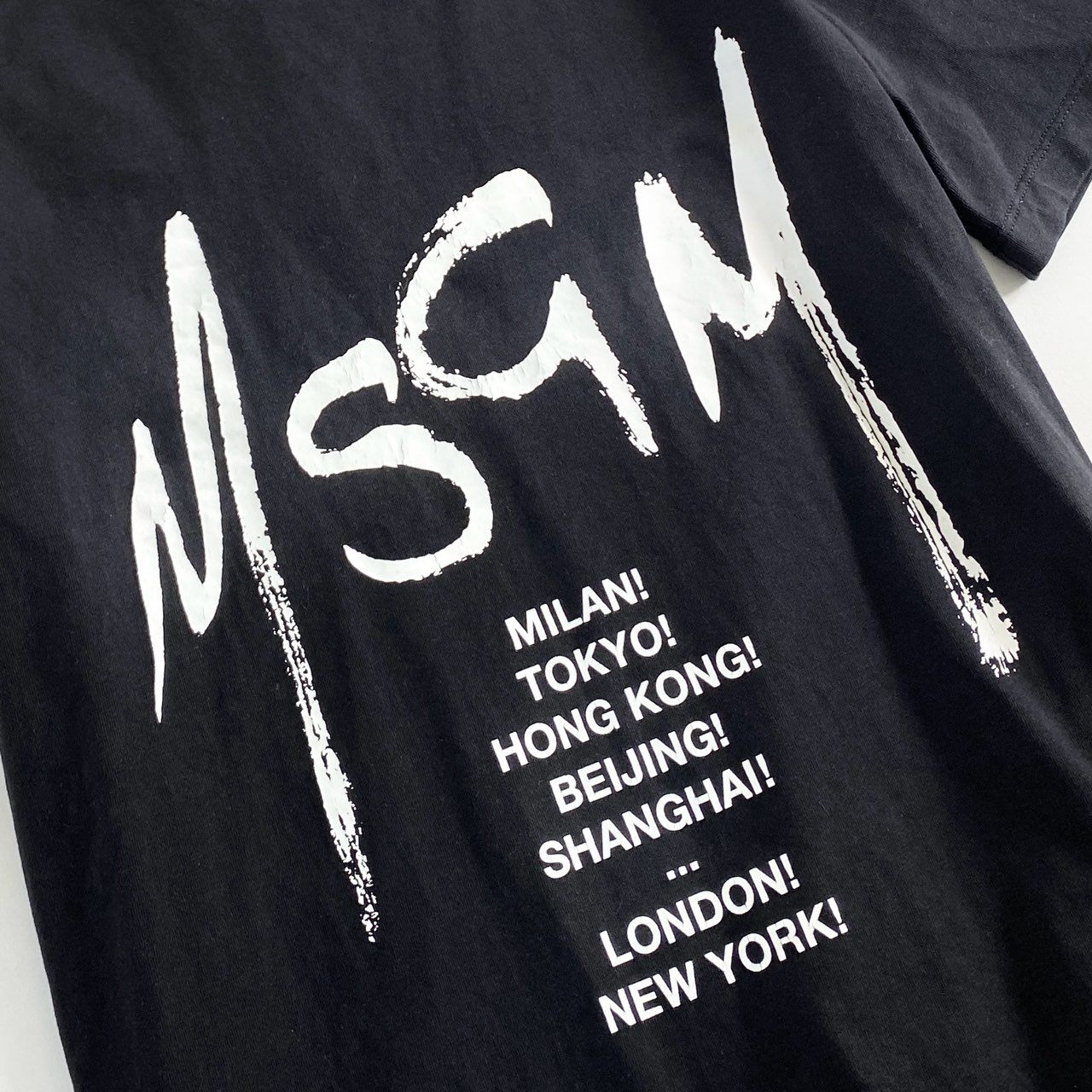 19d4 MSGM エムエスジーエム WITH GRAFFITI LOGO TEE グラフィティロゴTシャツ XS ブラック カットソー イタリア製