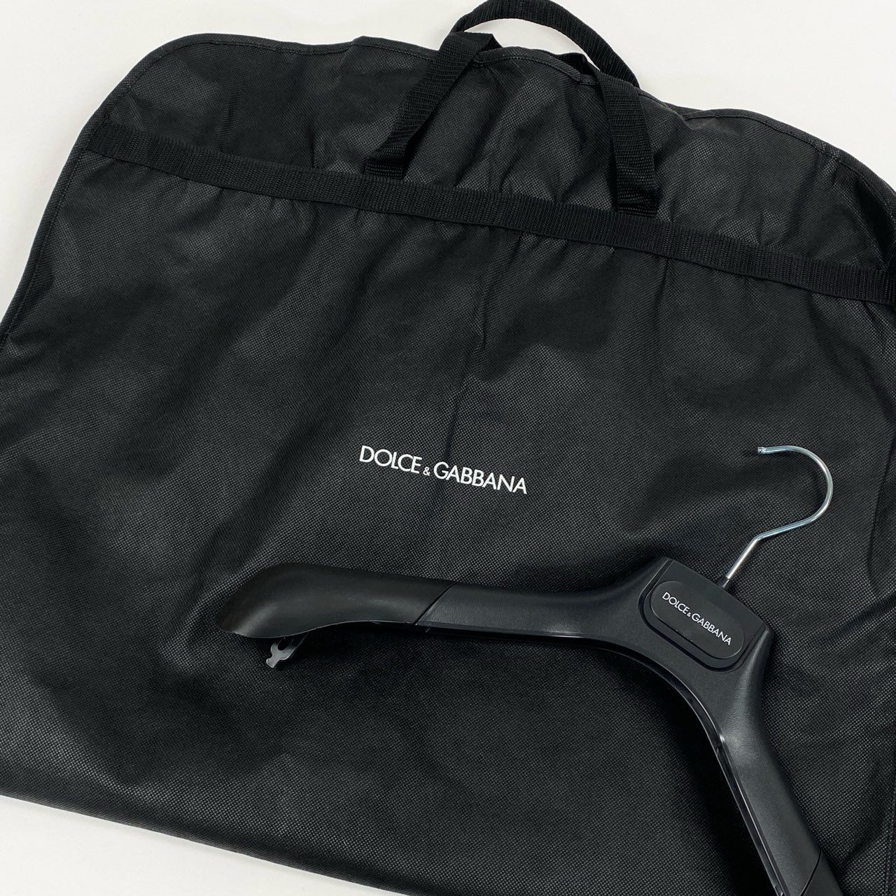 Ic10 《未使用品》定価44万 DOLCE&GABBANA ドルチェアンドガッバーナ 現行 DGロゴ パテッド サテンジャカード ダウンジャケット サイズ40 ブラック D&G タグ付t18r