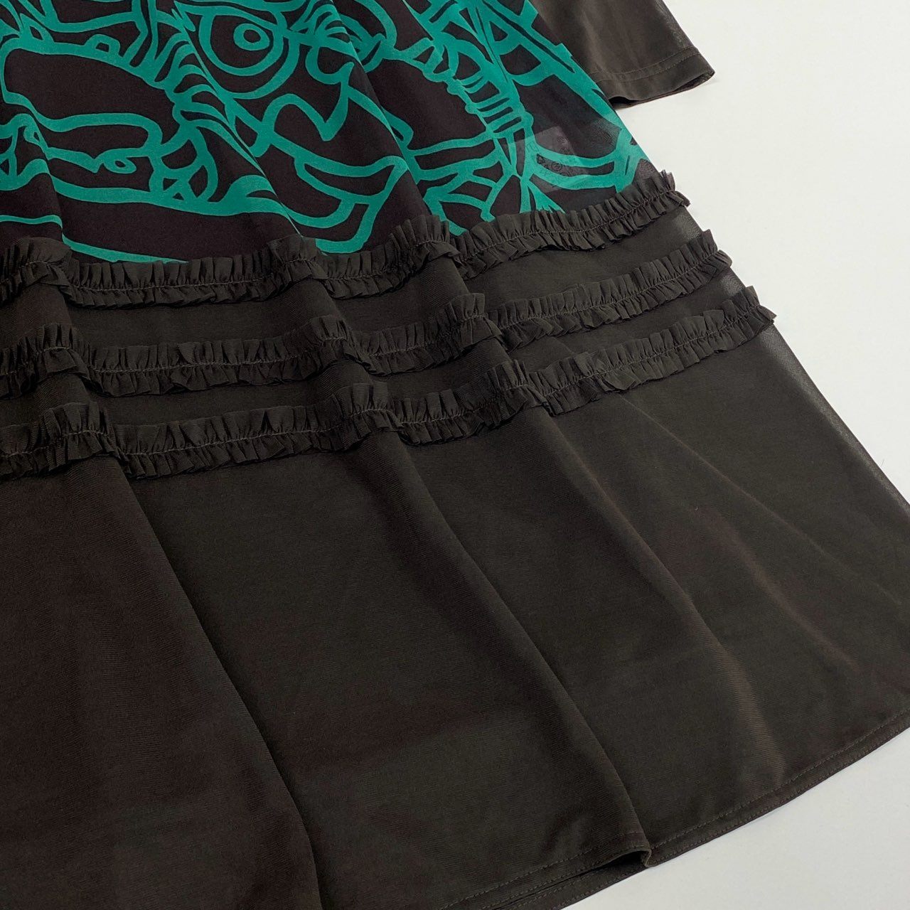 64k19 TOKUKO 1er VOL トクコプルミエヴォル ロング シアーワンピース 長袖ワンピース 総柄プリント ペチコート付 レディース 女性用 9 ブラウンu02t