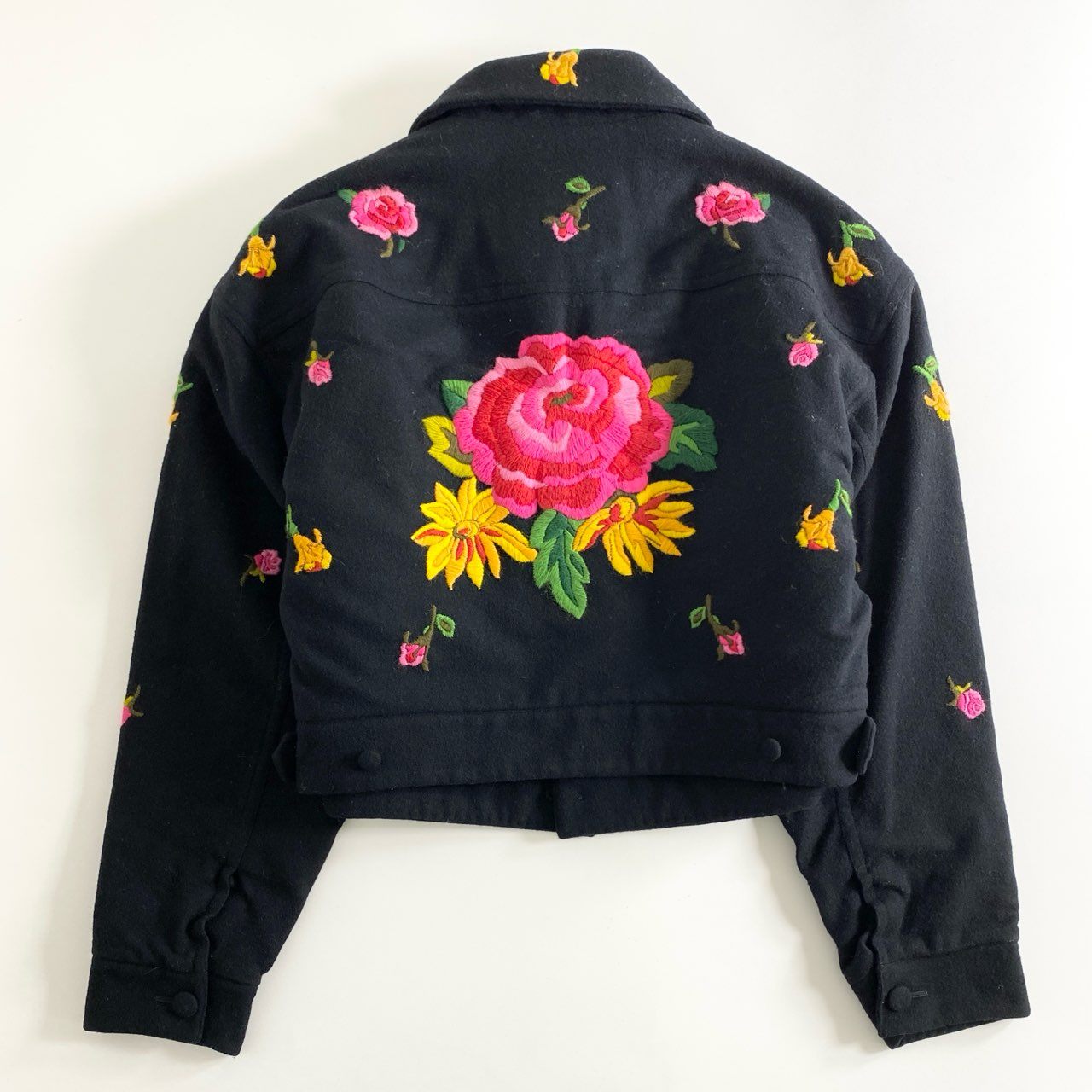 75e8 i.s. アイエス ISSEY MIYAKE イッセイミヤケ アーカイブ 花柄刺繍 短丈ジャケット 9 ブラック バラ 薔薇 flower jacket ヴィンテージ Vintage